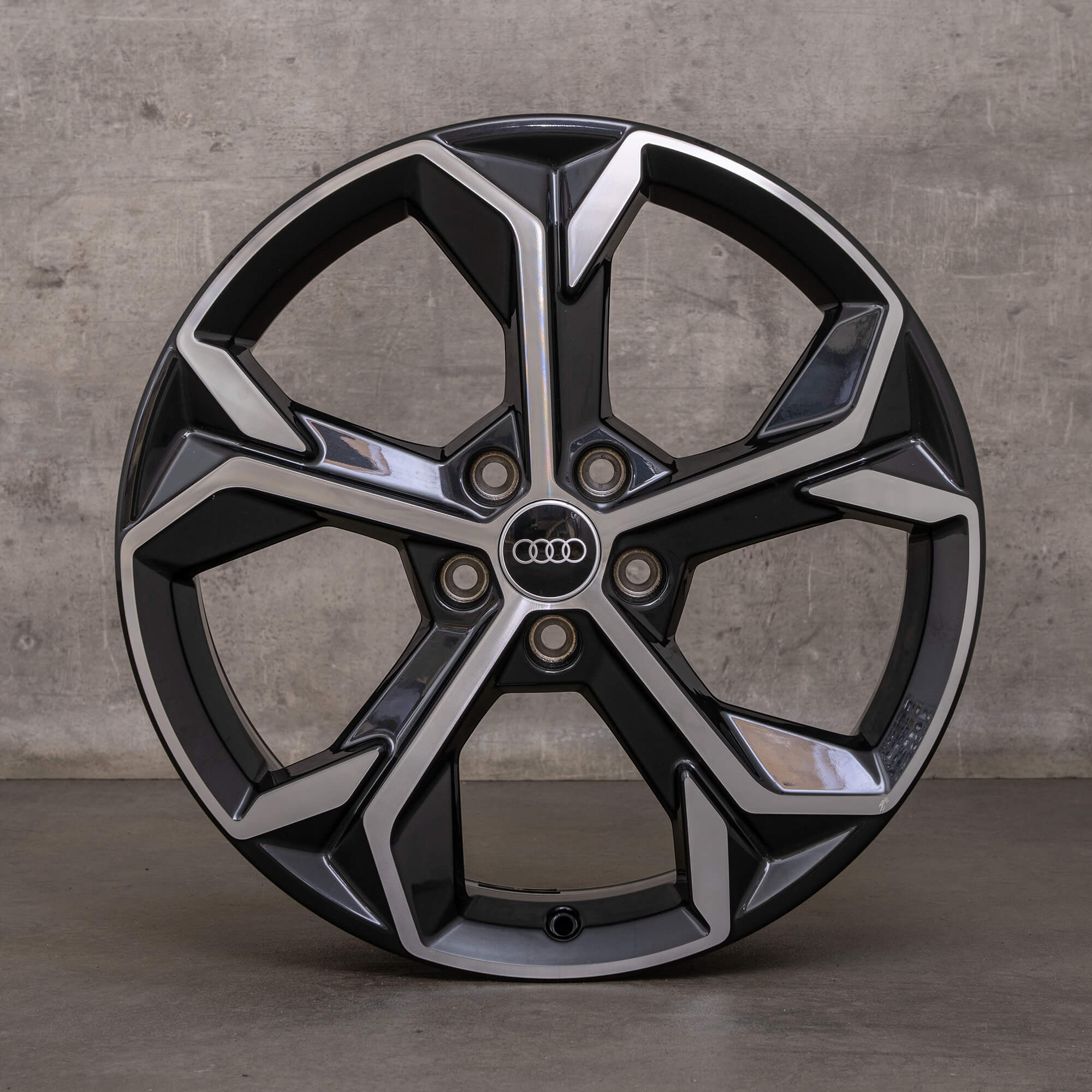 Original Audi Q3 & Sportback Felgen 19 Zoll F3 83G601025L Dynamik schwarz glanzgedreht