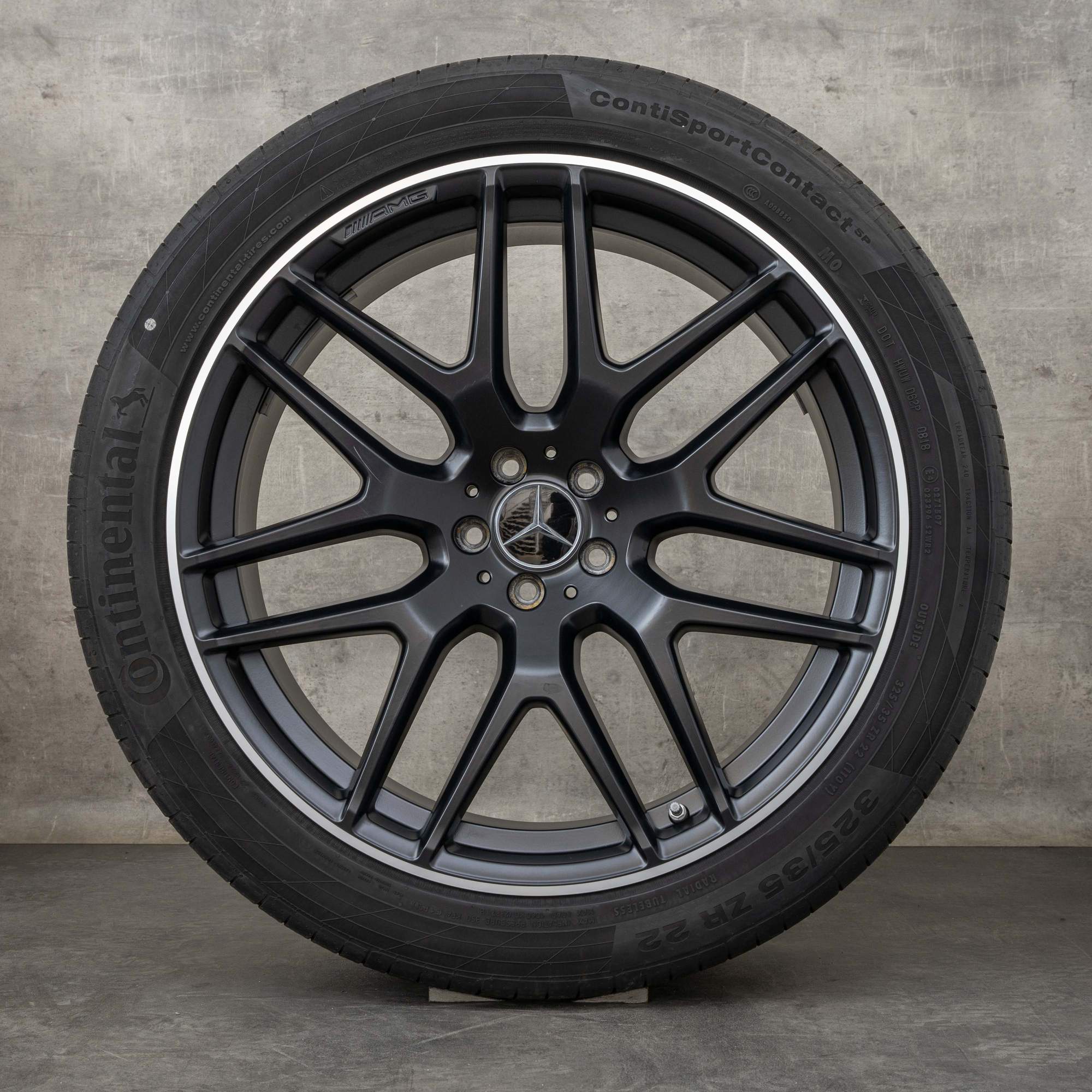 Originali Mercedes Benz GLE 63 S AMG cerchi estivi C292 da 22 pollici A2924012400 A2924012500 nero opaco lucidato frontalmente