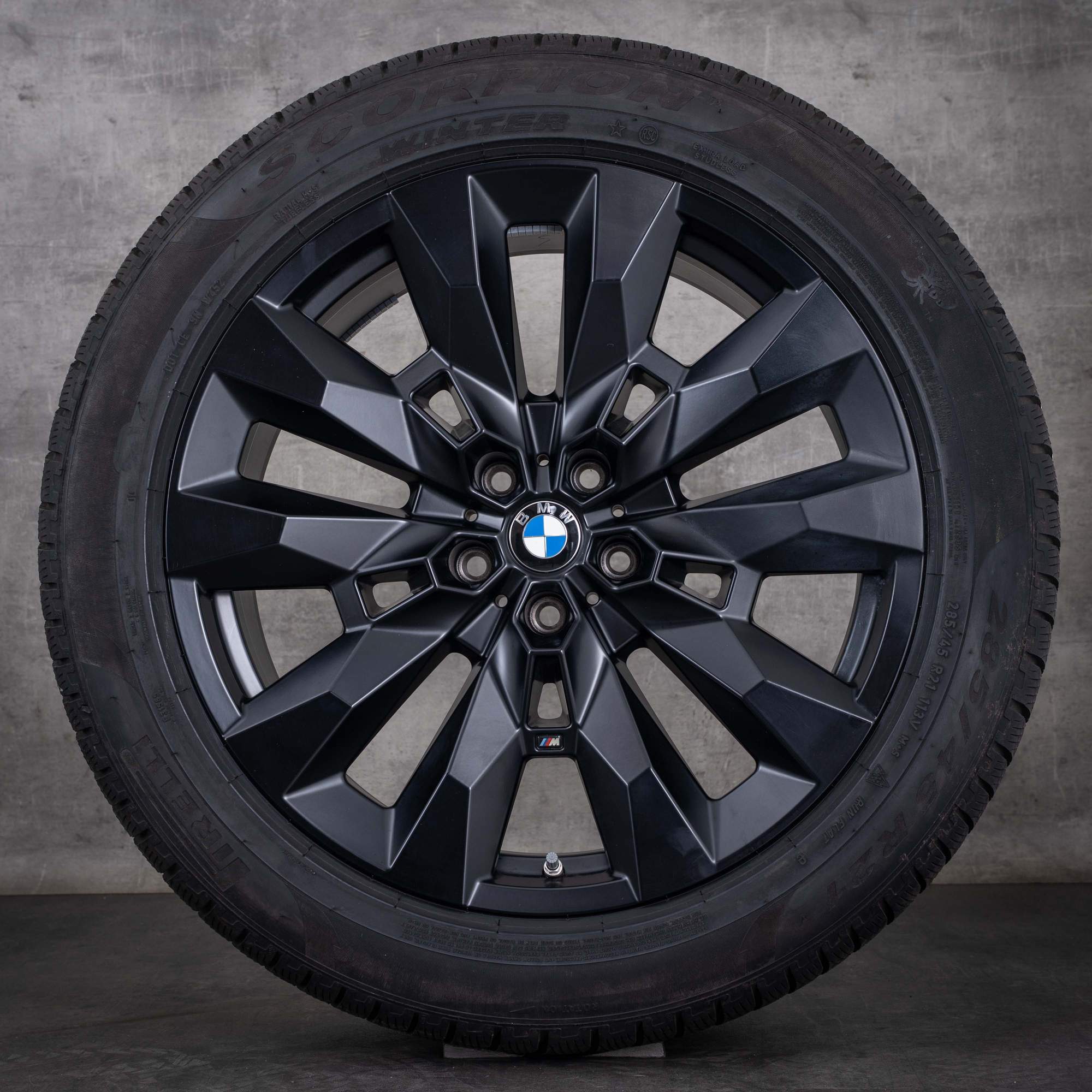 Originele BMW XM winterbanden op velg 21 inch G09 velgen Styling 917 M 5A6DE91 matzwart