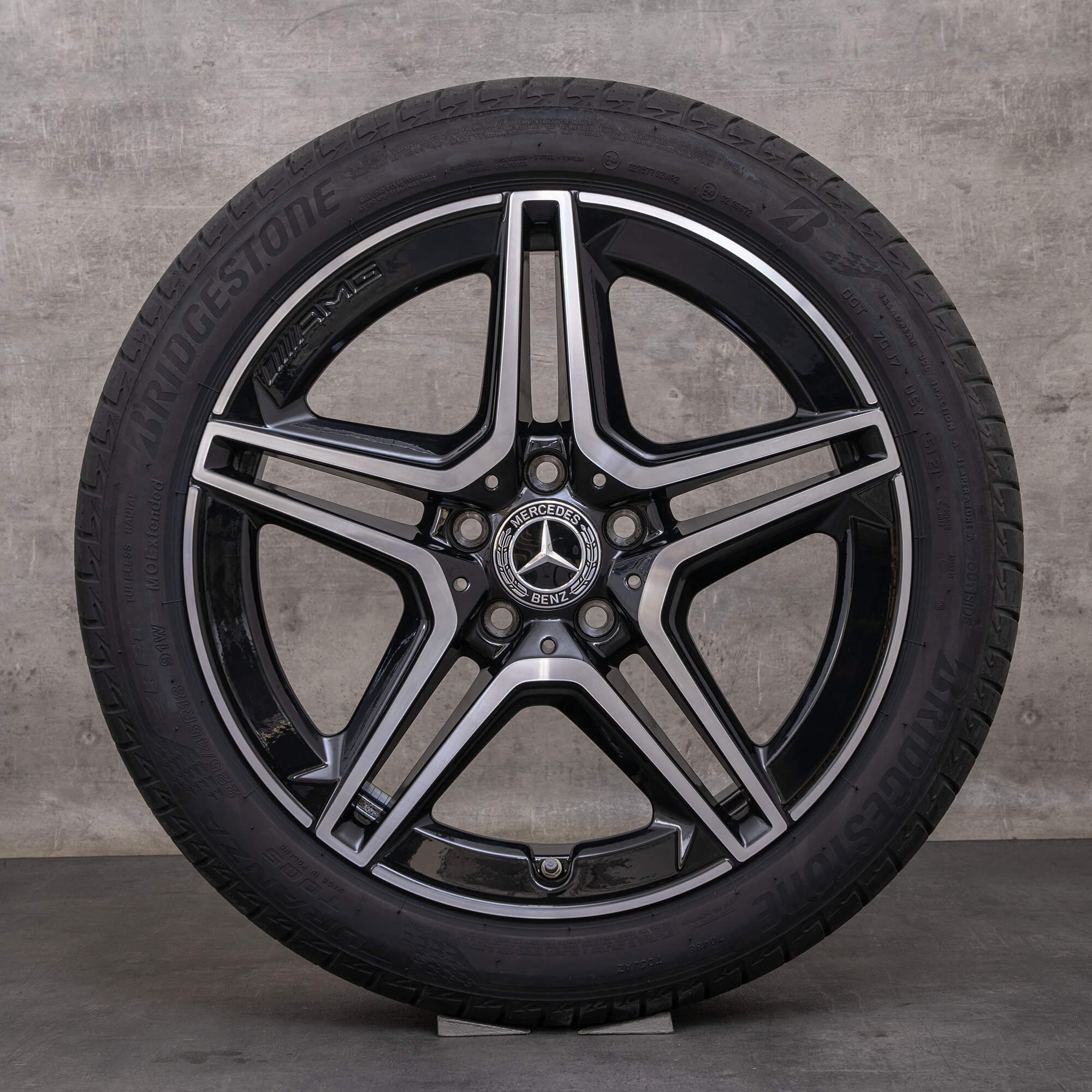 Genuine AMG Mercedes Benz A B Class CLA cerchi 18 pollici W177 V177 W247 X118 C118 ruote estive A1774011500 nero lucido girato
