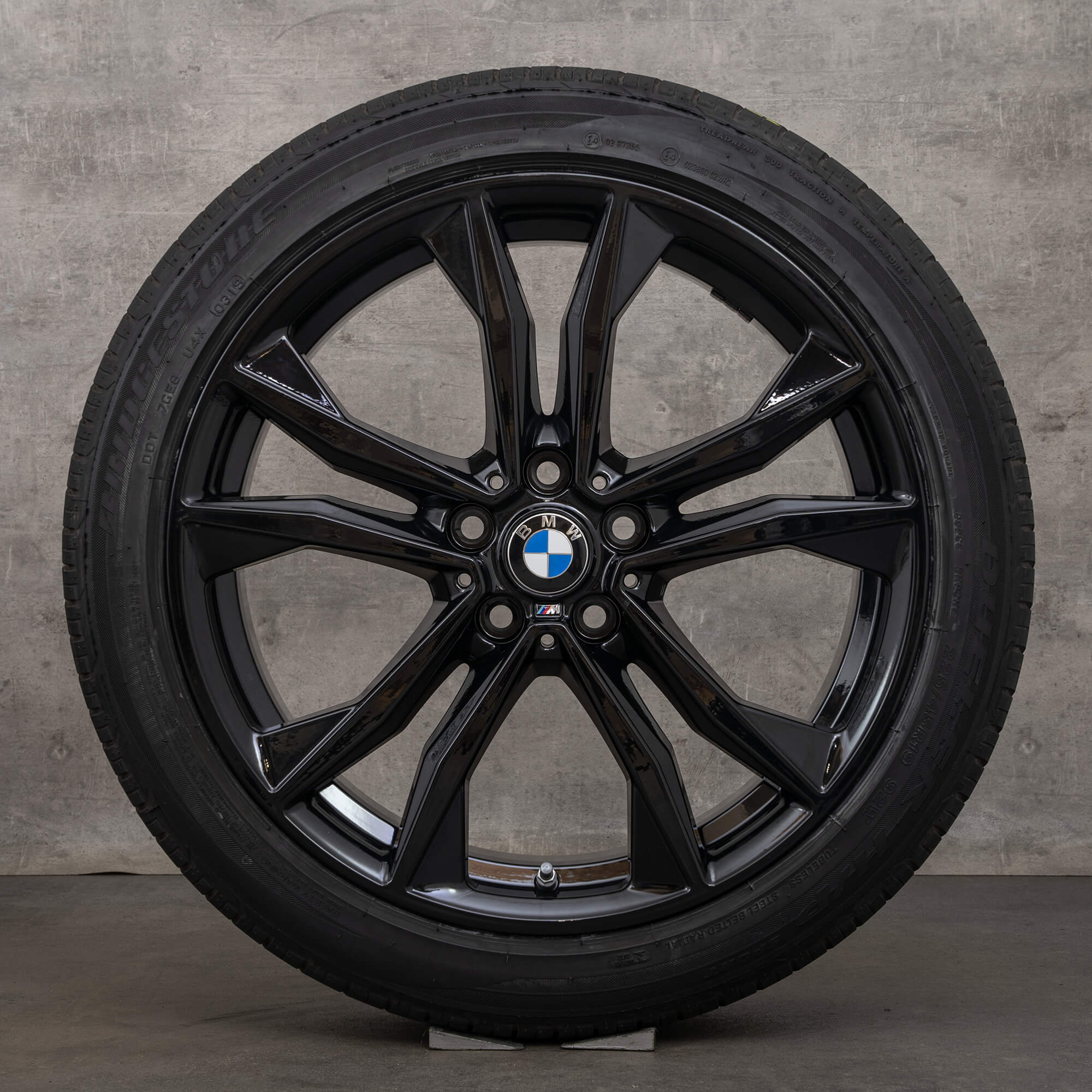 BMW X1 F48 X2 F39 Sommar kompletta hjul Sommardäck 19 tums fälgar 715 M 8008616