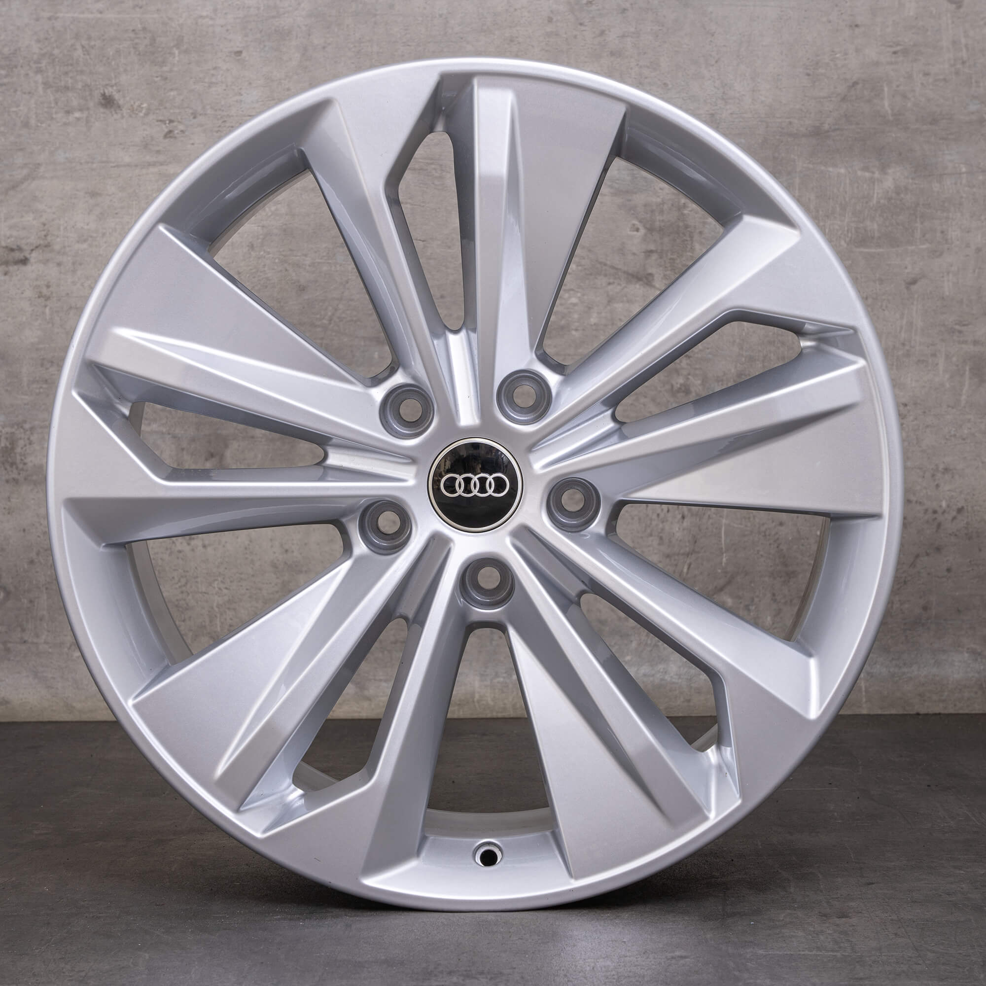 Original Audi Q6 SQ6 e-tron Winterräder 20 Zoll GF Felgen 85H601025BP 85H601025BQ Flax silber NEU