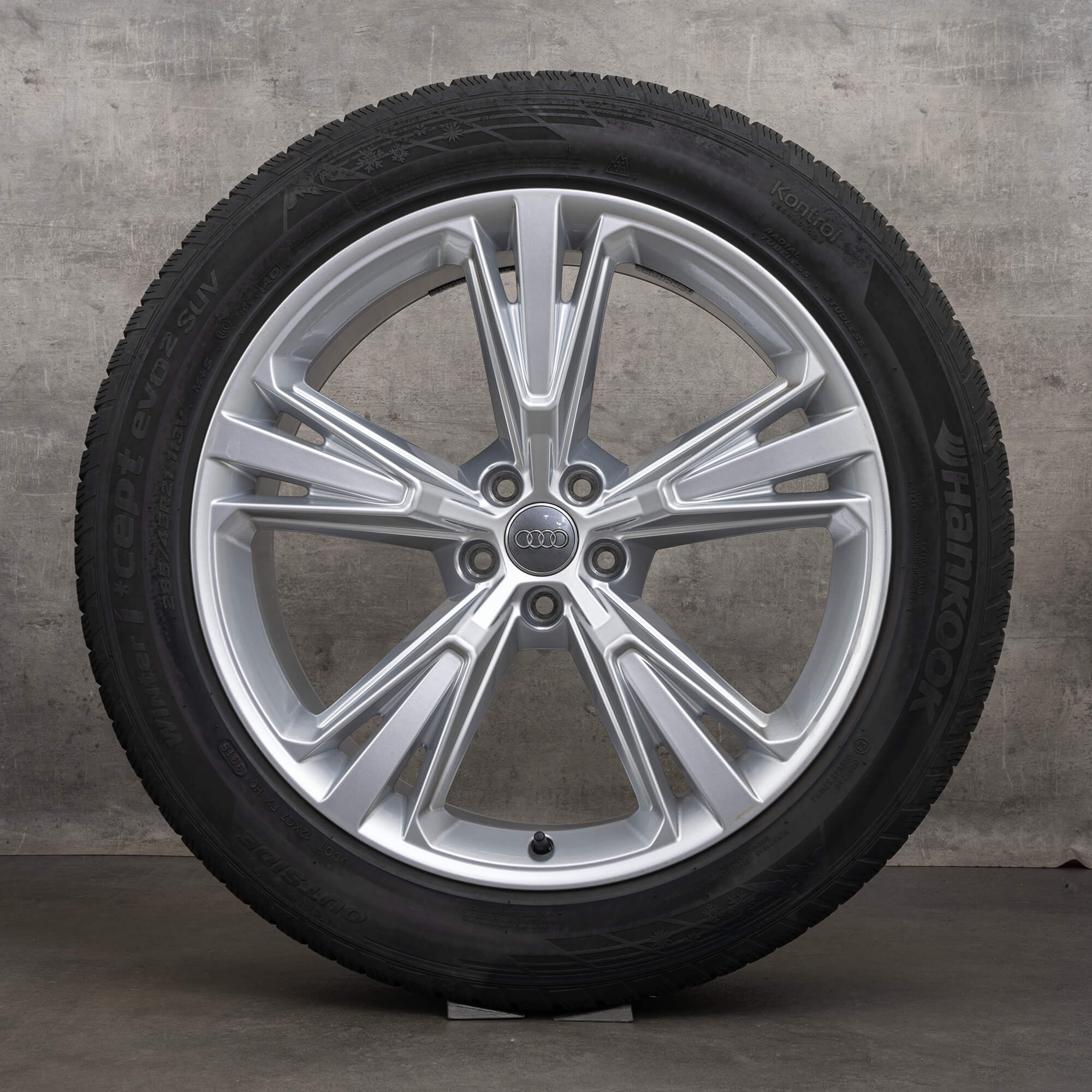 Original Audi Q8 SQ8 Winterräder 21 Zoll 4M Felgen 4M8601025H silber