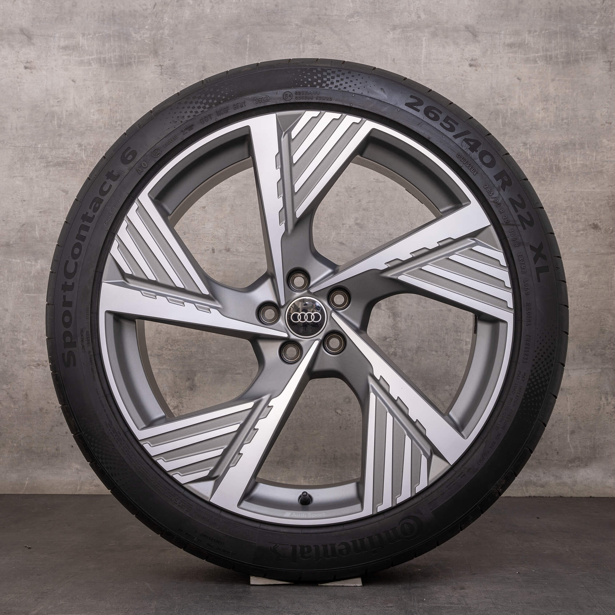 Originele Audi Q8 e-tron winterwielen 22 inch GEN GEA & Sportback velgen 4KE601025B titanium mat glanzend gedraaid