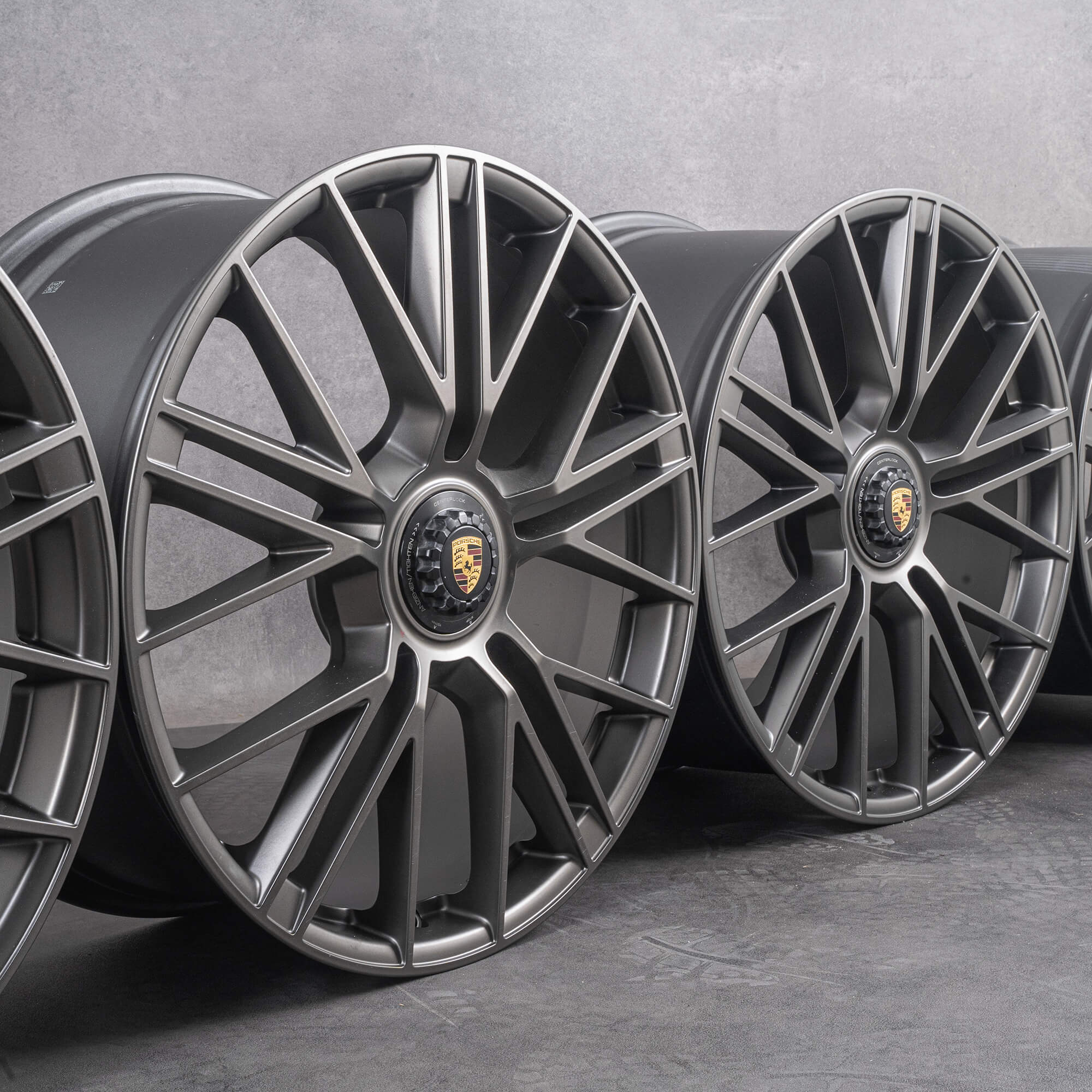 OEM Porsche 21 inch rims Panamera 976 Turbo S GTS center lock