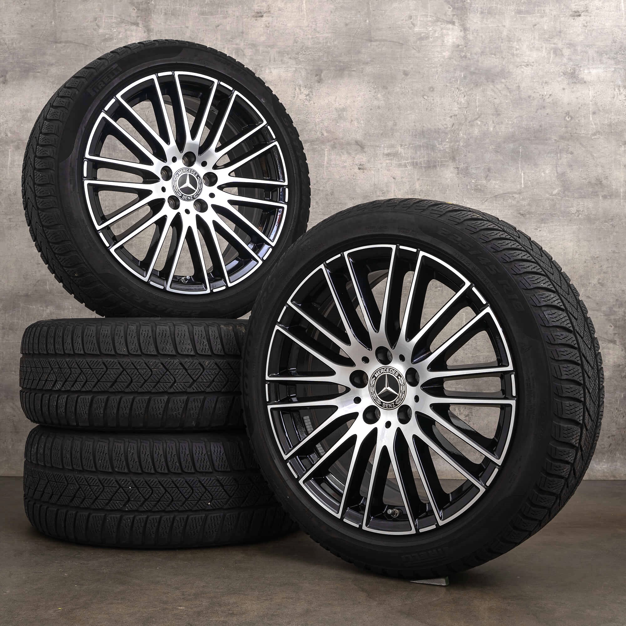 Alkuperäiset Mercedes Benz C-sarjan talvivanteet 18 tuumaa W206 S206 vanteet A2064014900 musta kiiltävä DOT 21