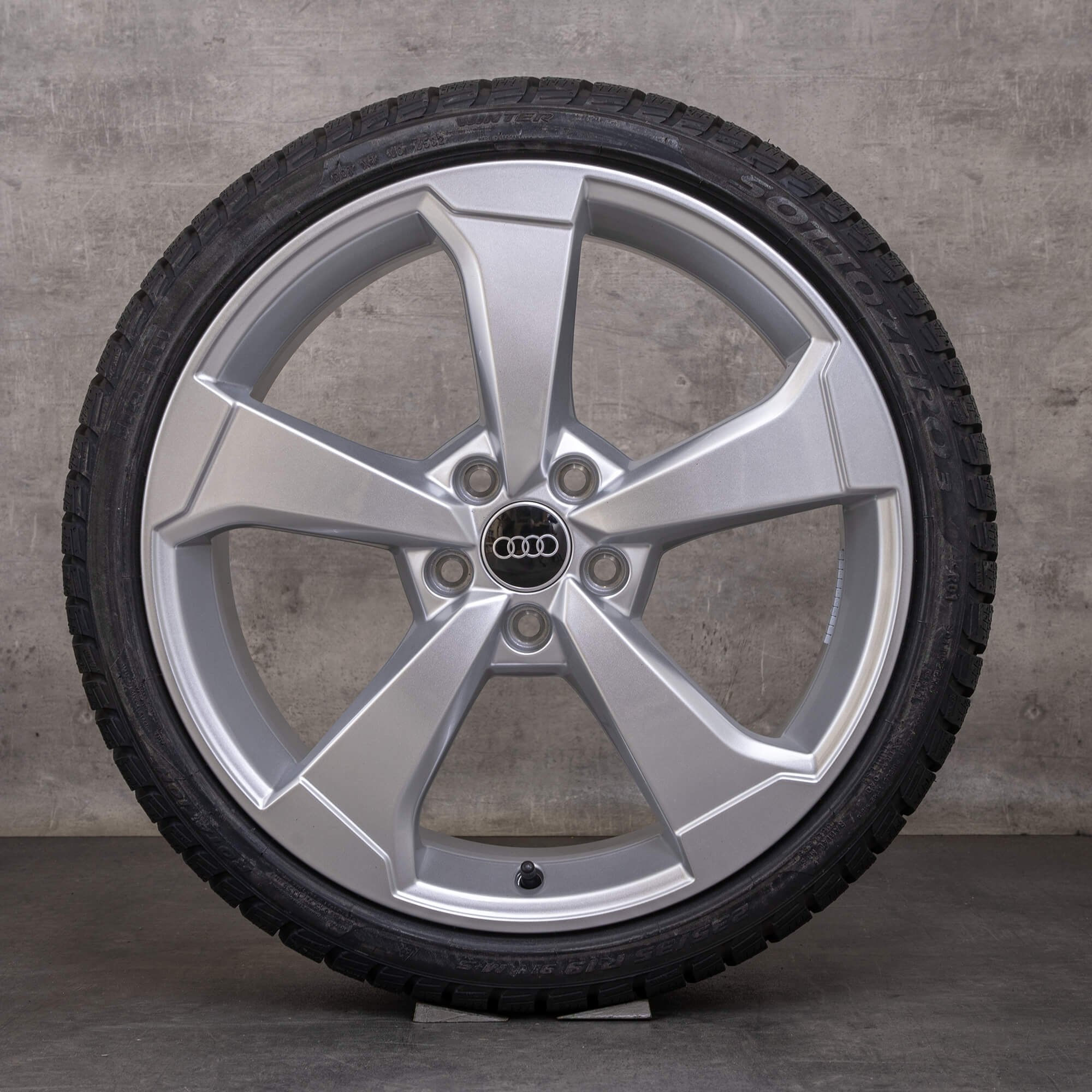 Oryginalne felgi Audi A3 S3 19 cali 8V letnie koła 8V0601025CE srebrne błyszczące NOWE
