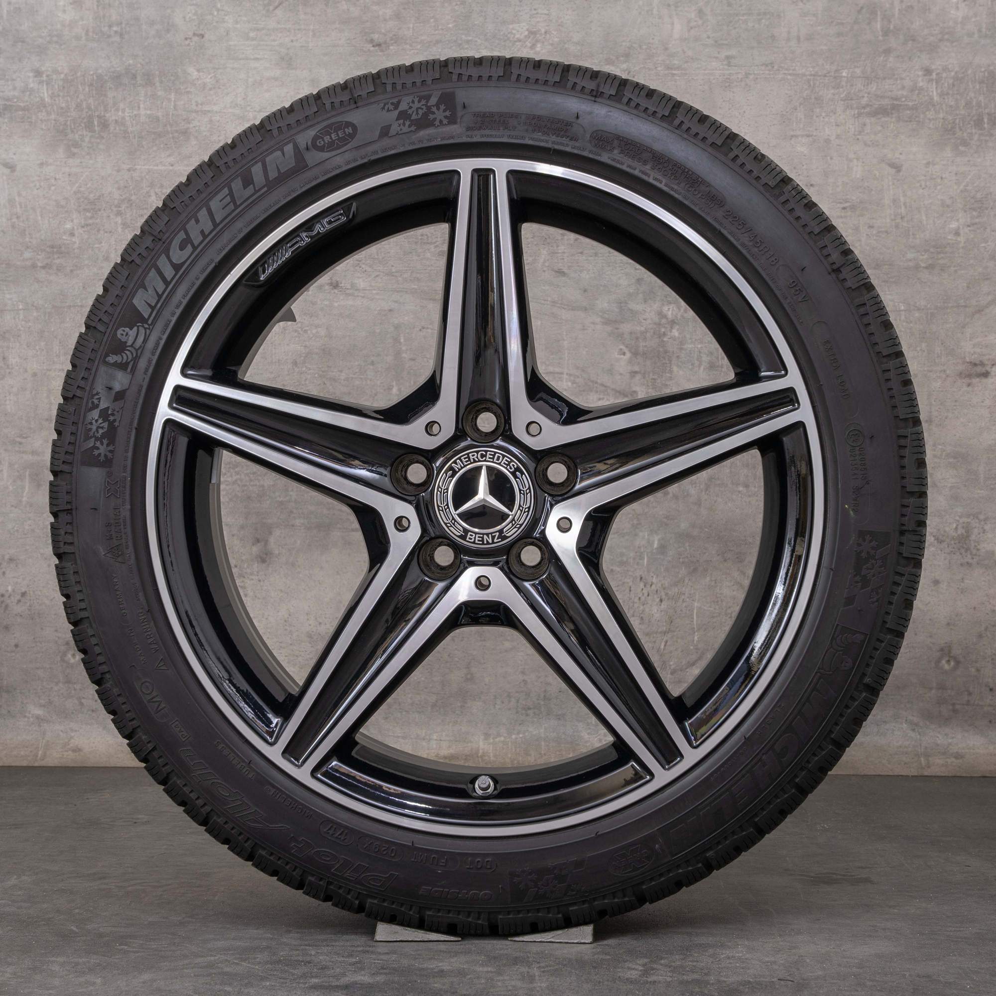 Alkuperäiset Mercedes Benz C-sarjan AMG C43 C450 talvirenkaat 18 tuumaa, W205, S205, C205, A205, A205 Vanteet A2054014800 A2054011100 musta kiillotettu käännetty