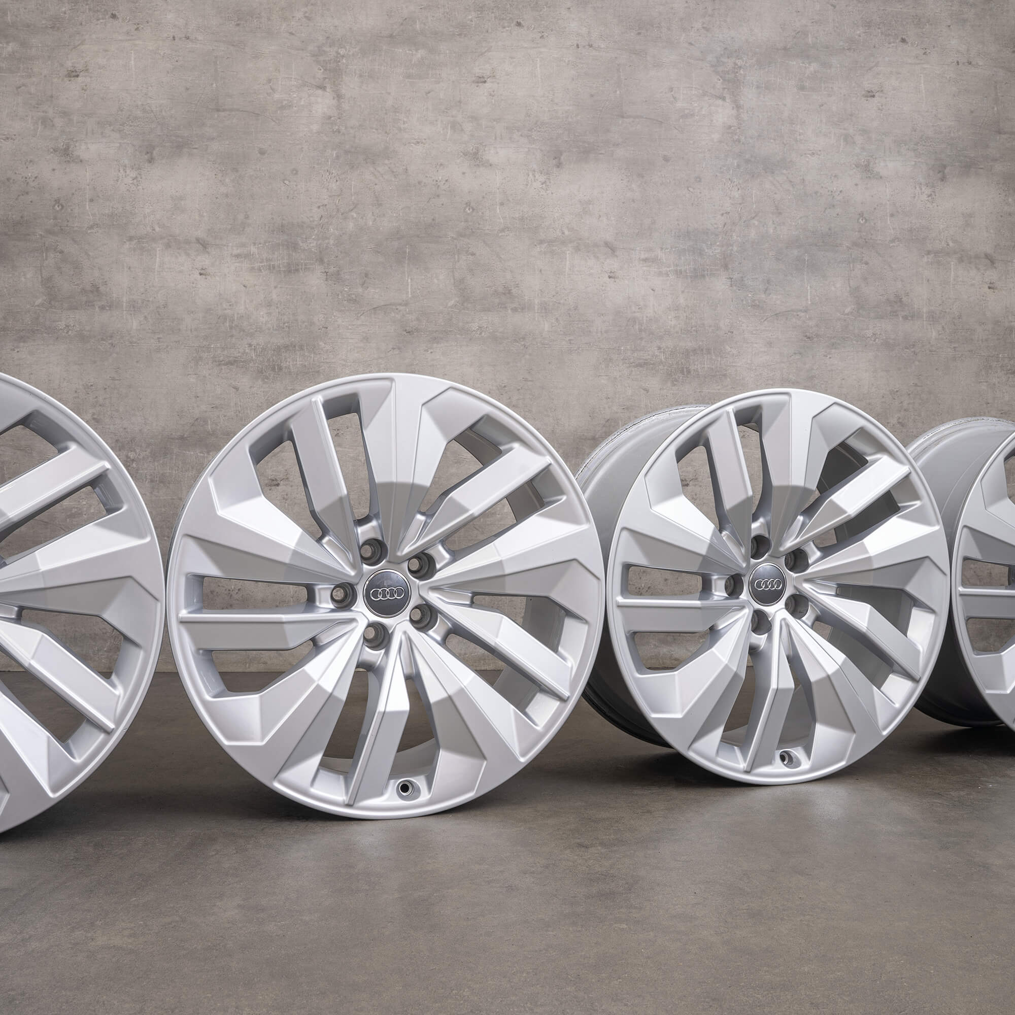 Llantas originales Audi Q8 e-tron GE Sportback de 20 pulgadas 4KE601025N