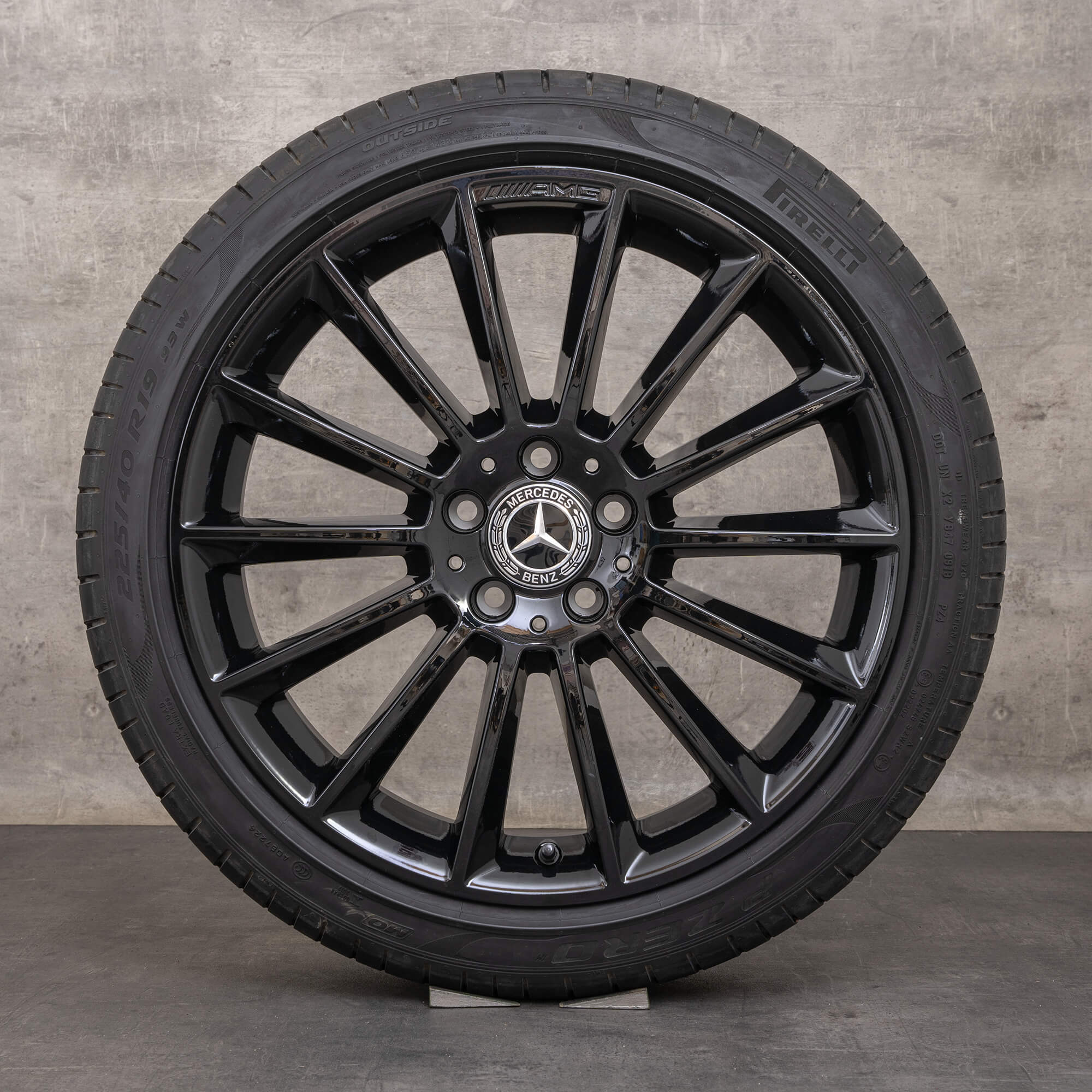 Autentico Mercedes Benz Classe A B CLA cerchi 19 pollici W177 V177 W247 C118 X118 ruote estive A1774011600 nero lucido