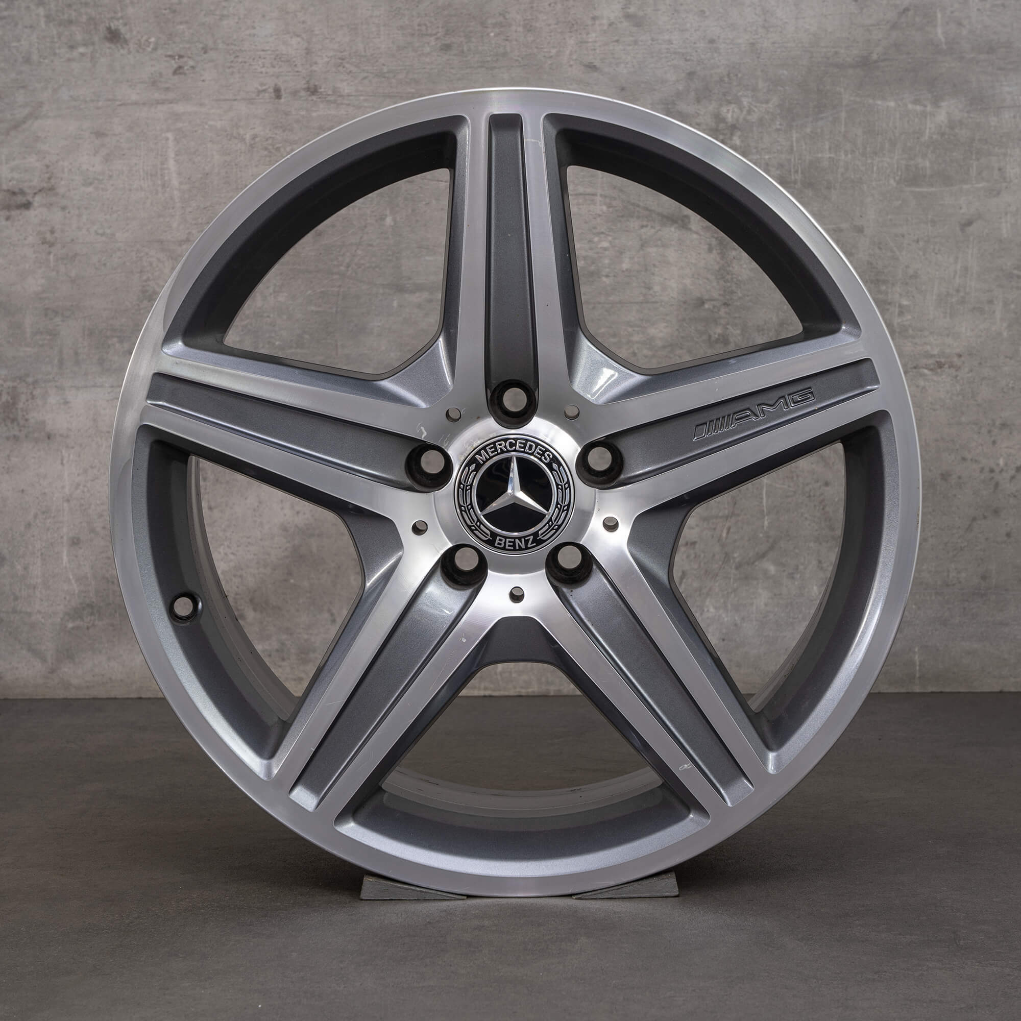 AMG Mercedes E-Klasse W211 Felgen A2114016402 18 Zoll 8,5 x 18 ET 38