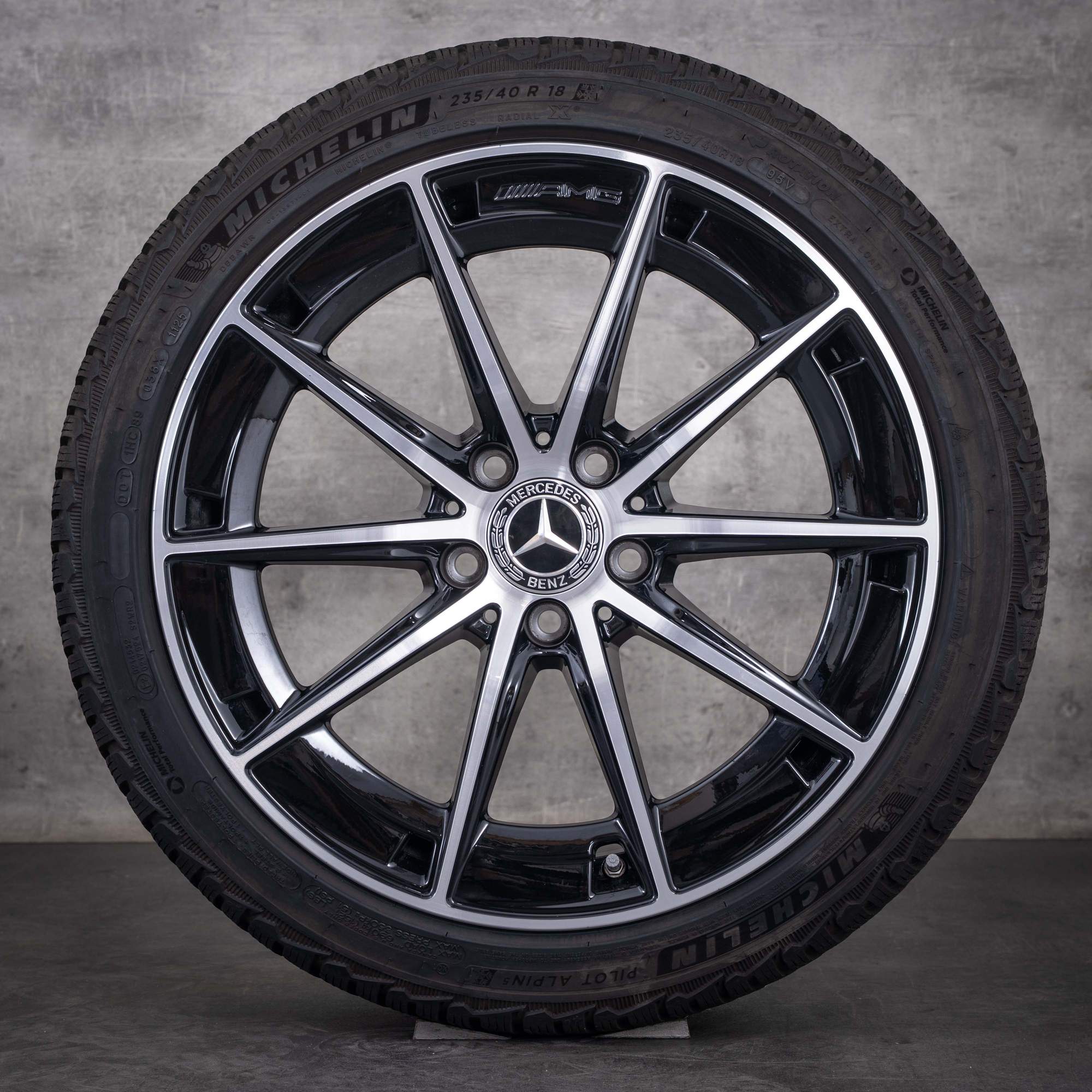 Original Mercedes Benz CLA 35 AMG Winterräder 18 Zoll C118 Felgen A1184010500 schwarz glanzgedreht