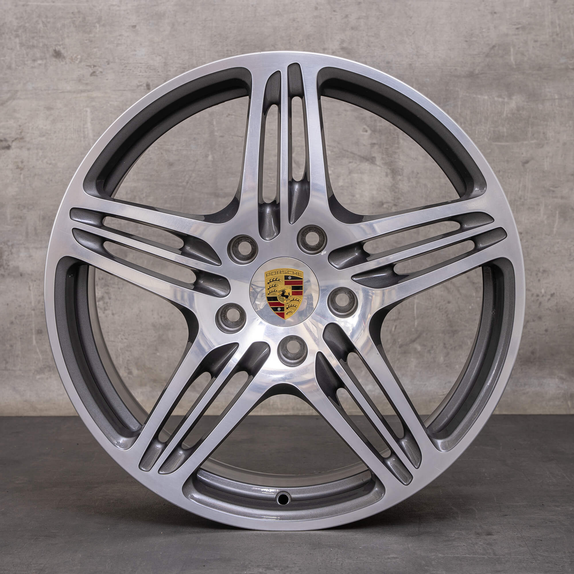 Original Porsche 911 Felgen 19 Zoll 997 Turbo & S 99736215605 99736216202 titan glanzgedreht