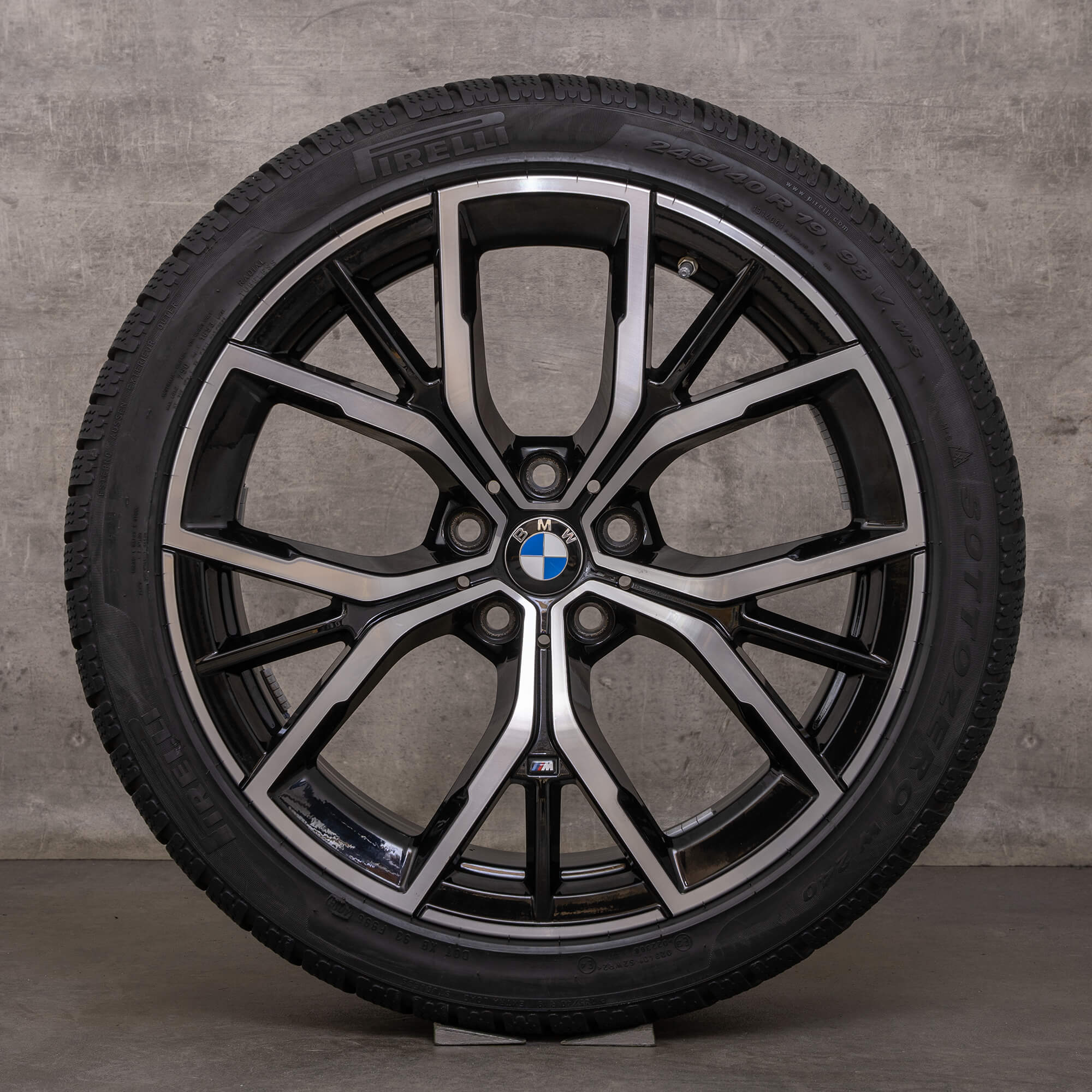 Original BMW 5er Winterkompletträder 19 Zoll G30 G31 Felgen 8747406 8747405 schwarz glanzgedreht