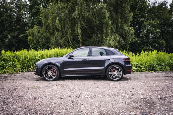 Originele Porsche Macan velgen
