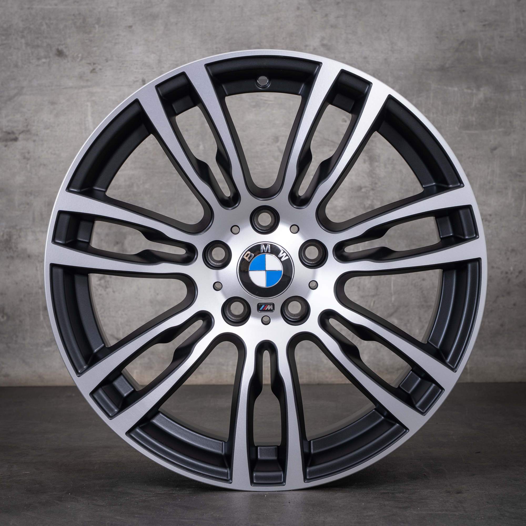 Original BMW 3er 4er Felgen 19 Zoll F30 F31 F32 F33 F36 Gran Coupé Styling 403 M 7845882 7845883 schwarz matt glanzgedreht
