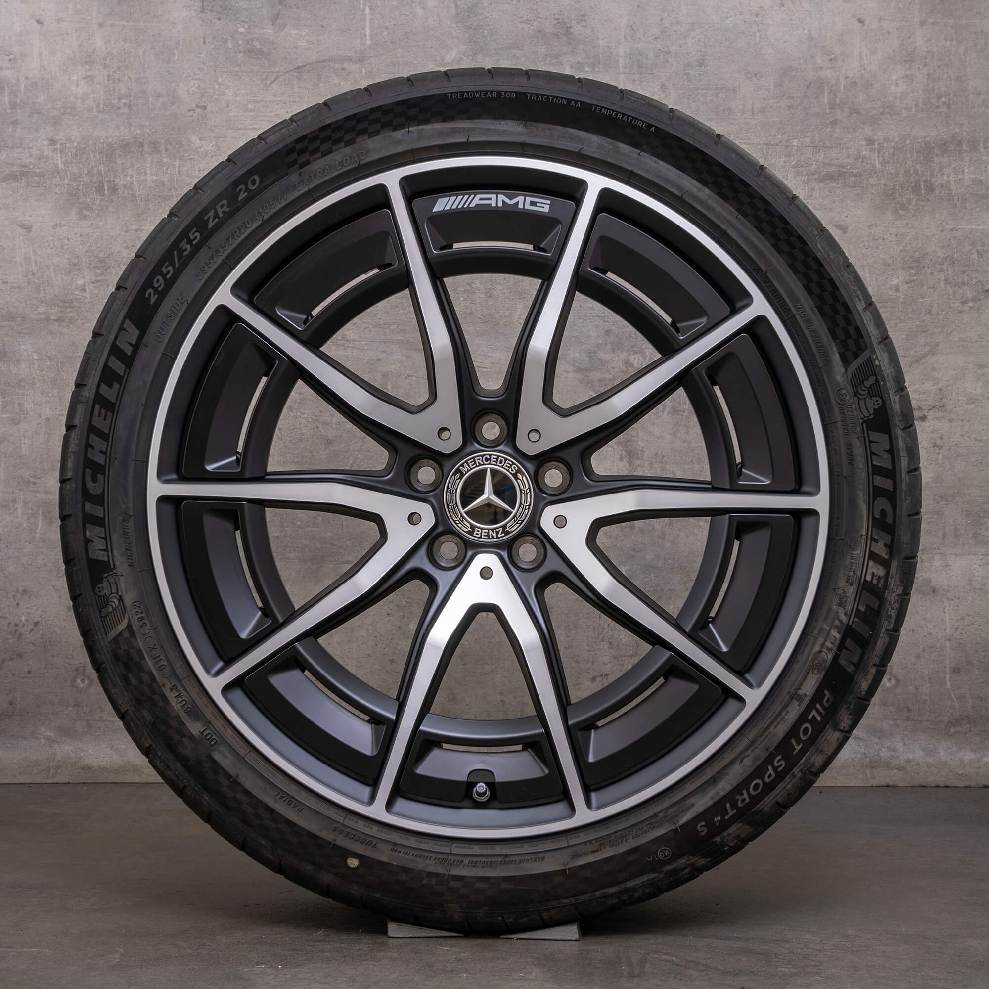Originale Mercedes Benz AMG SL43 SL55 SL63 fælge 20 tommer R232 sommerdæk A2324012300 A2324012400 sort mat blank drejet