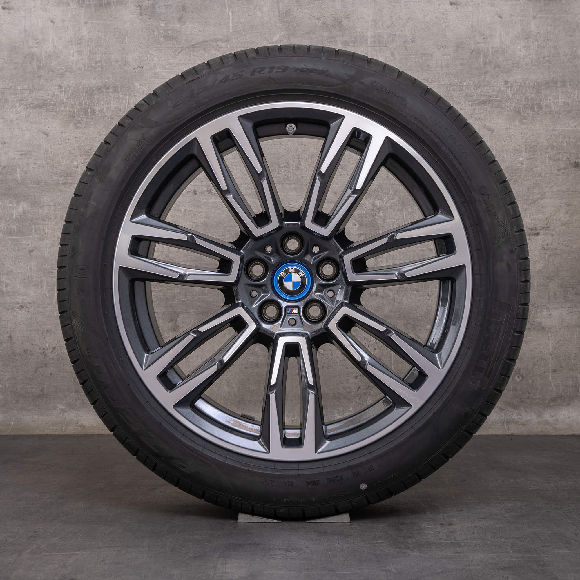 Original BMW 5er i5 Felgen 19 Zoll G60 G61 Sommerräder Styling 935 M 5A324E0 5A324E1 bicolor midnight grey glanzgedreht