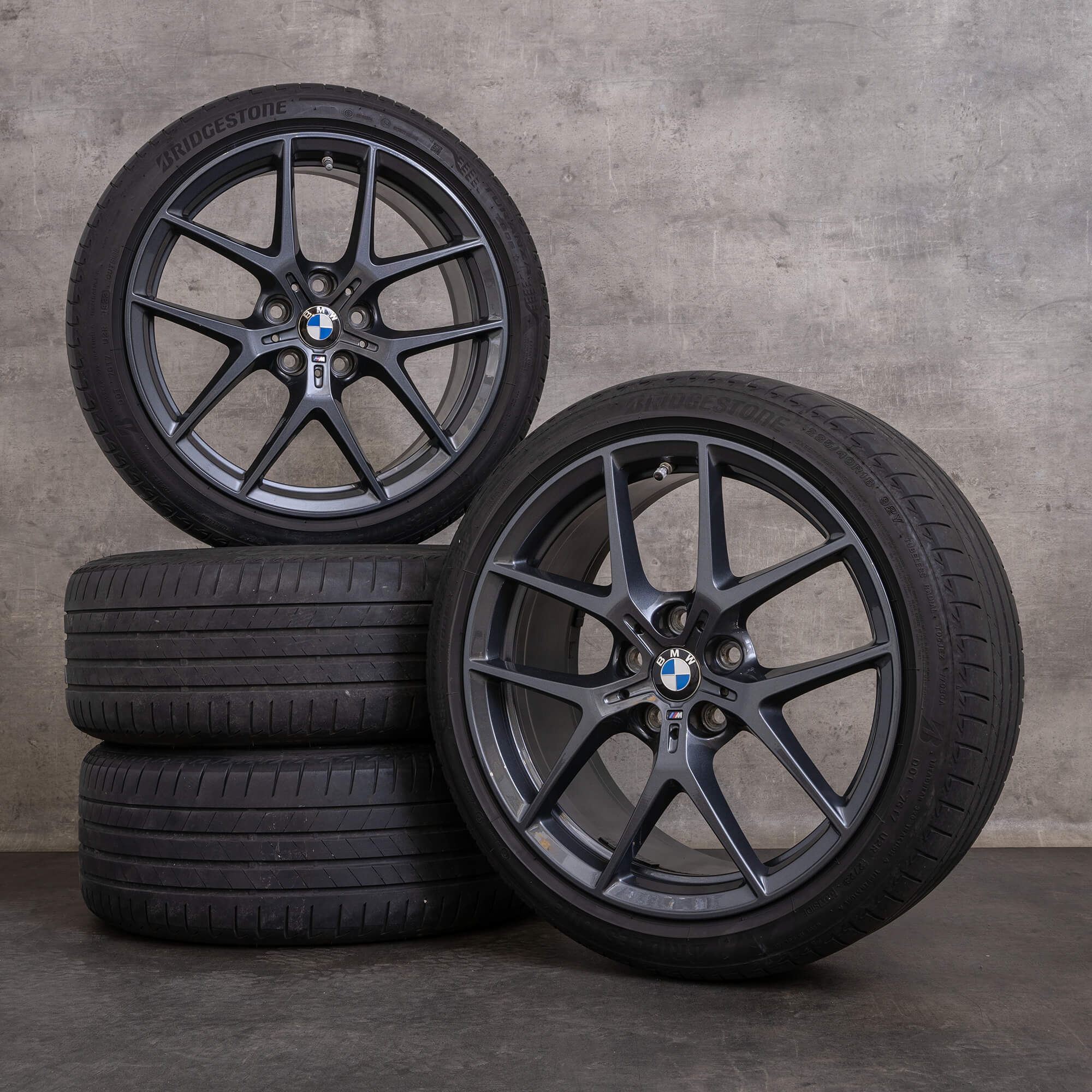 Jantes originais BMW Série 1 2 de 18 polegadas F40 F44 Gran Coupé jantes verão styling 554 M 8092353 orbitgrey