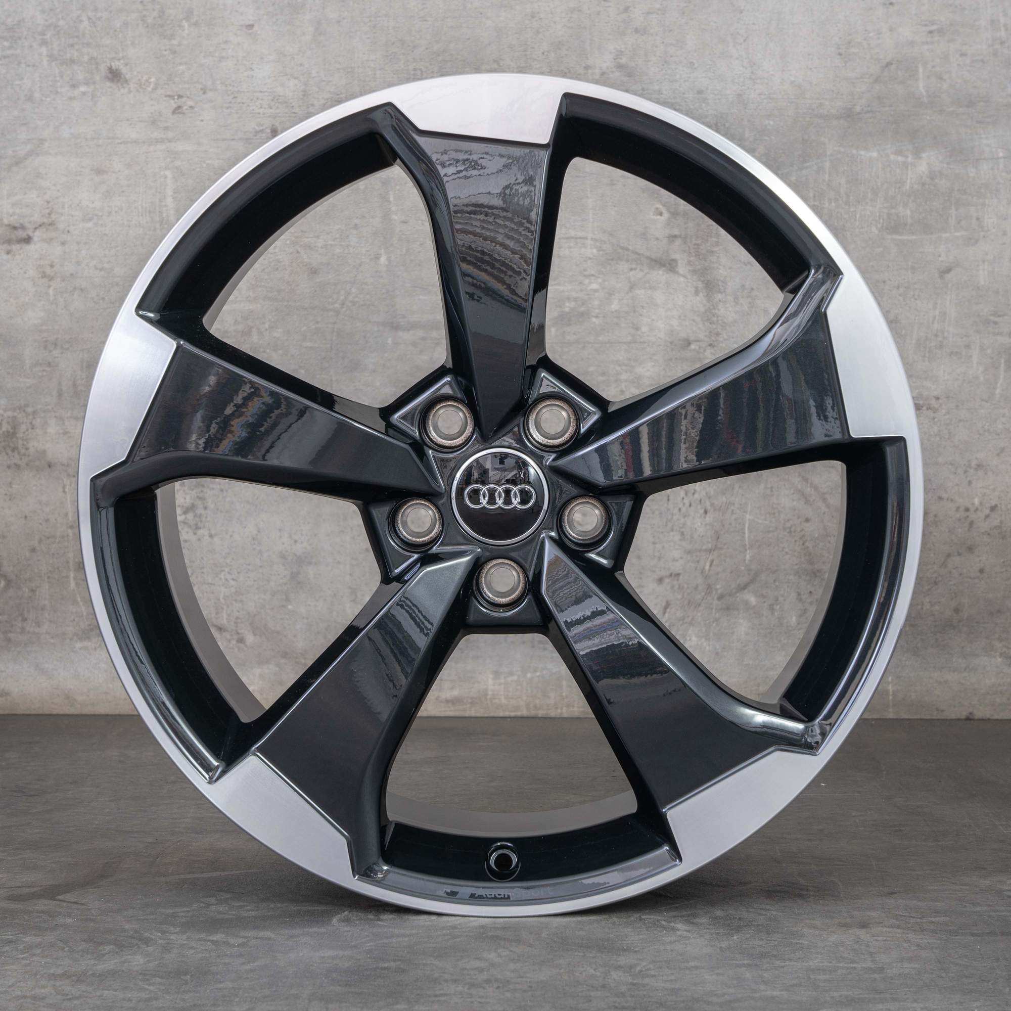 Oryginalne felgi Audi RS3 19 cali 8V letnie koła 8V0601025FT 8V0601025FR Rotor II granit Polerowane NOWOŚĆ