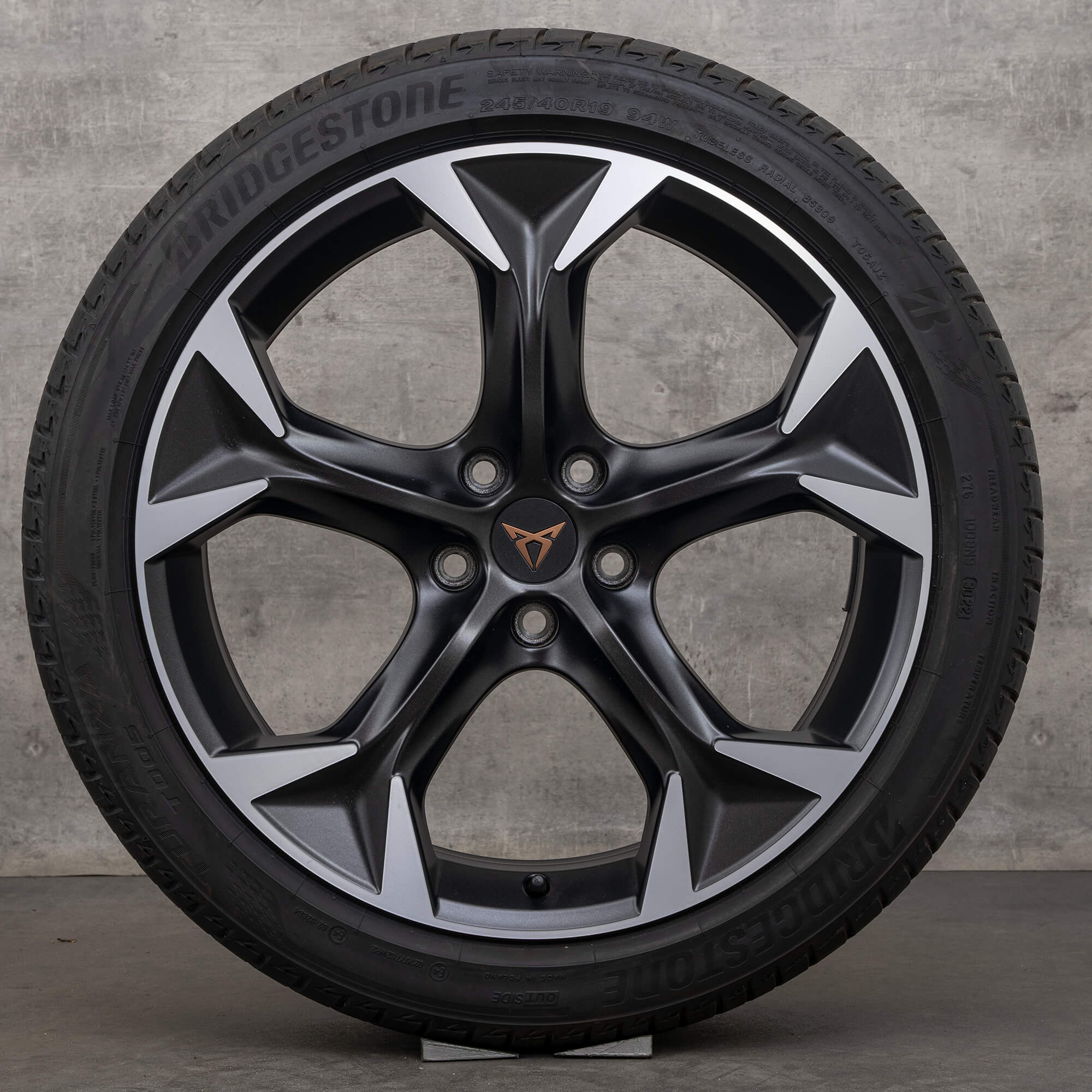 Cupra Formentor summer wheels 19 inch rims tires 5FF601025E