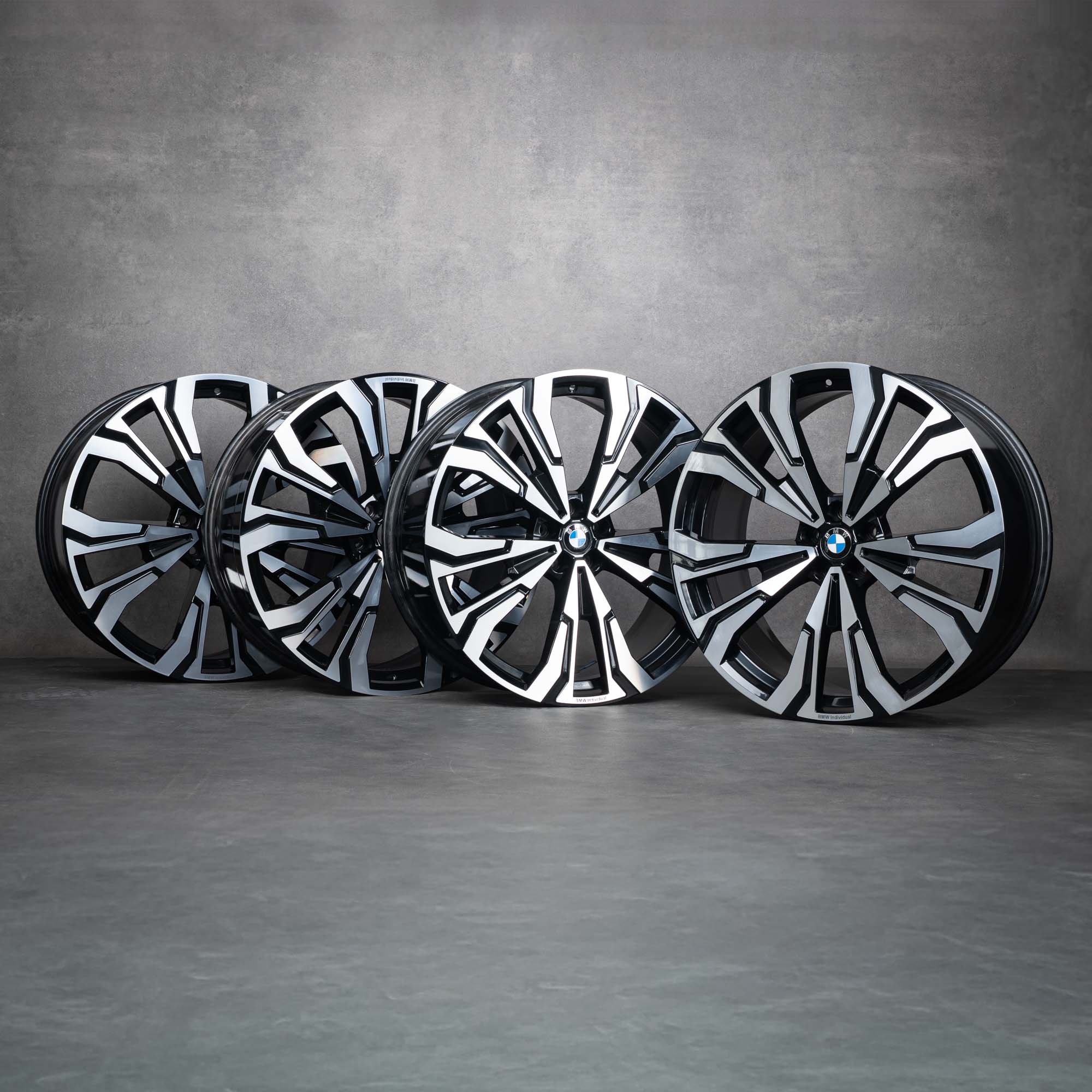 Originale BMW X7 felger 23 tommers G07 Styling 914 Individual 7916264 7916269 jet svart frontpolert