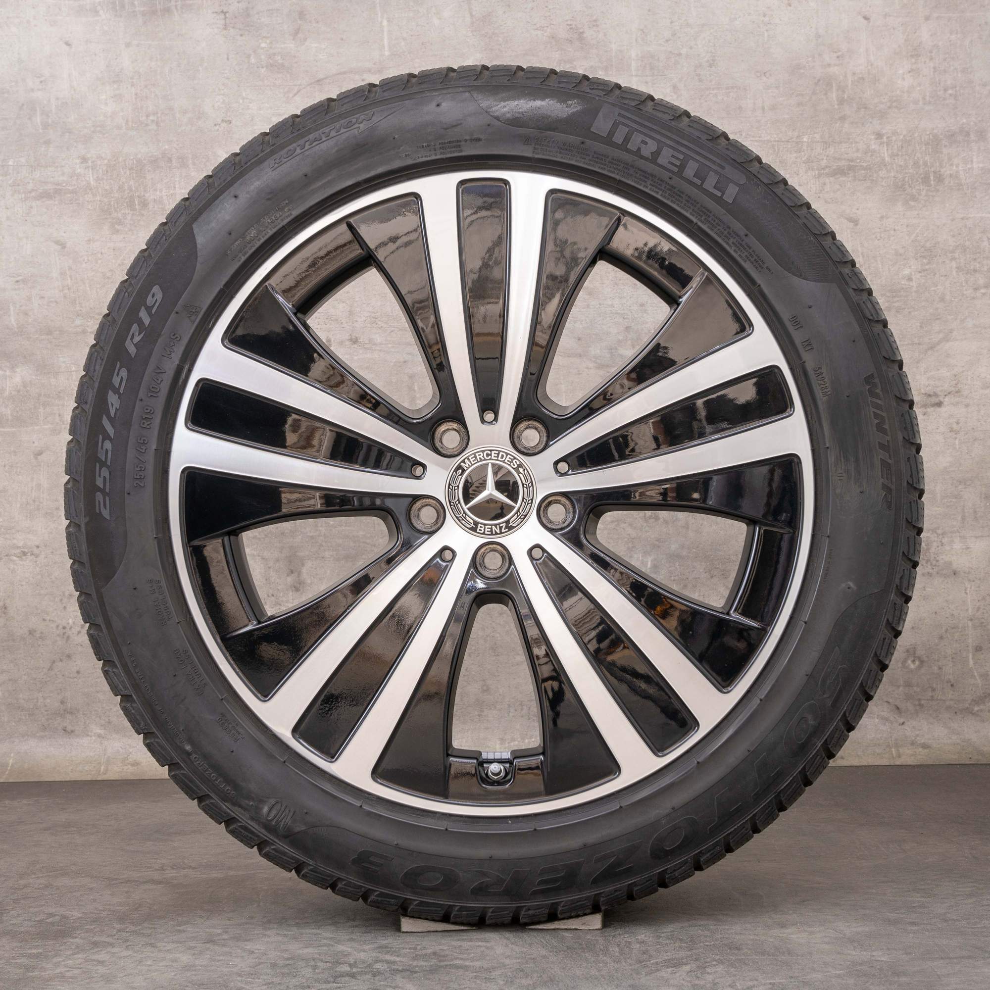 Alkuperäiset Mercedes Benz EQE talvirenkaat 19 tuuman V295 vanteet A2954011200 musta kiillotettu sorvattu