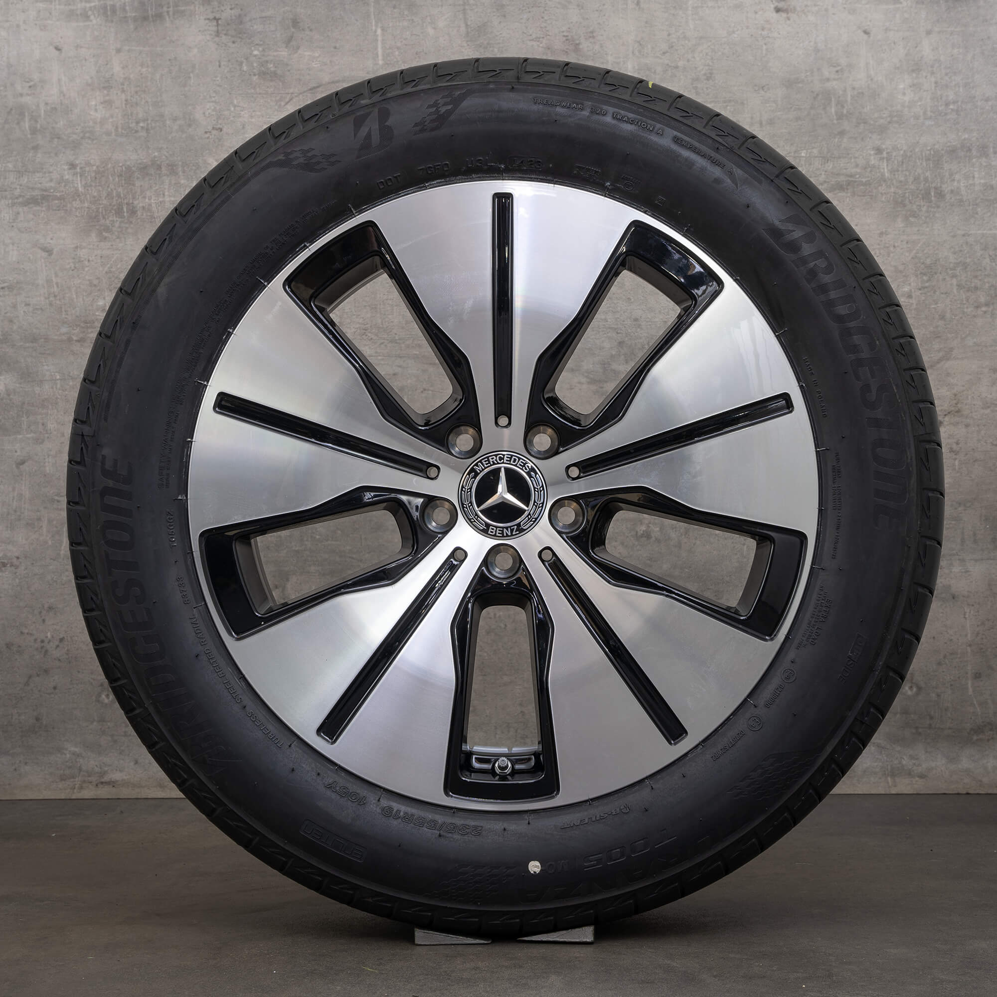 Alkuperäiset Mercedes Benz EQC talvirenkaat 19 tuuman N293 vanteet A2934010100 musta Kiillotettu UUTUUS