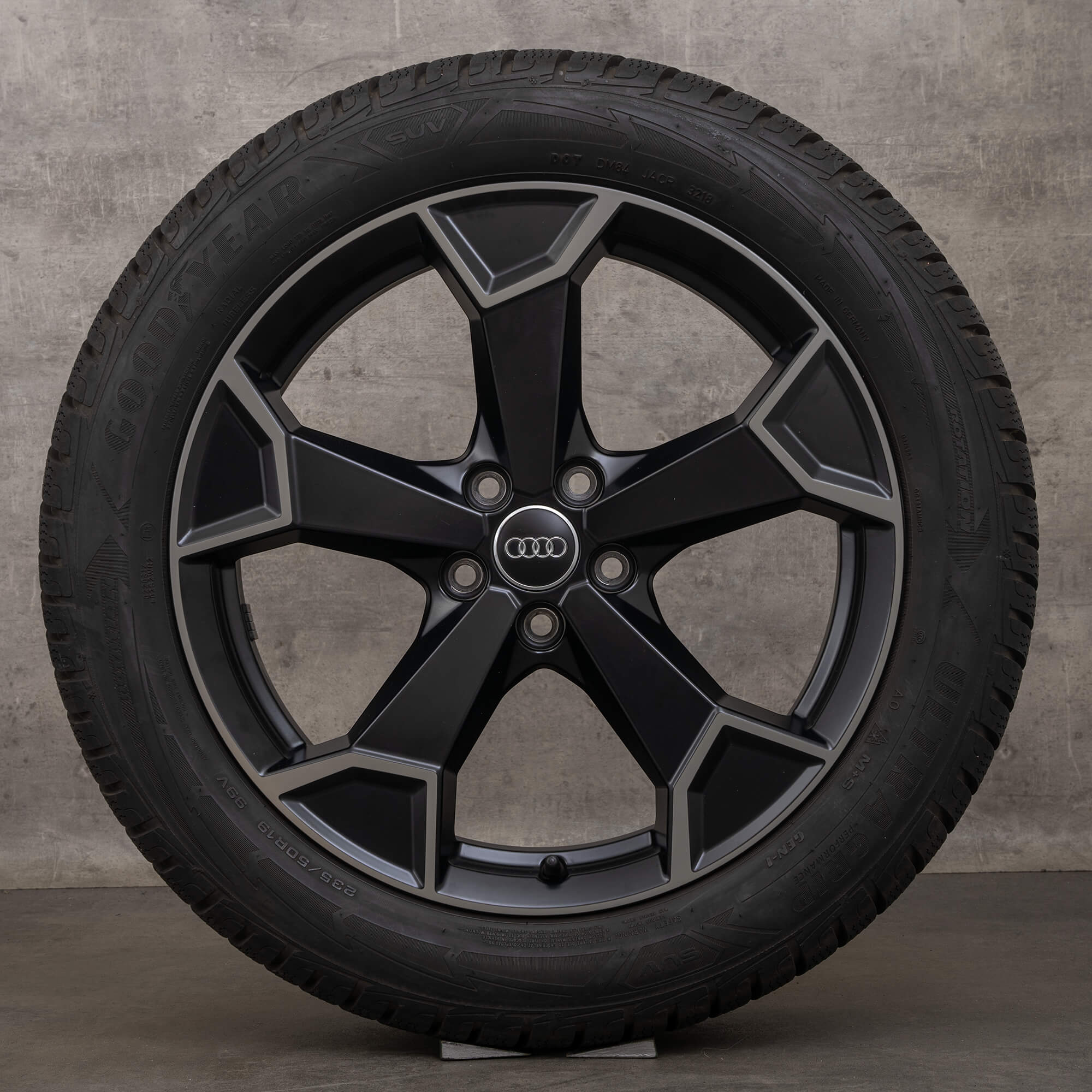 Original Audi Q3 F3 winter wheels 19 inch rims 83A071499 tires black
