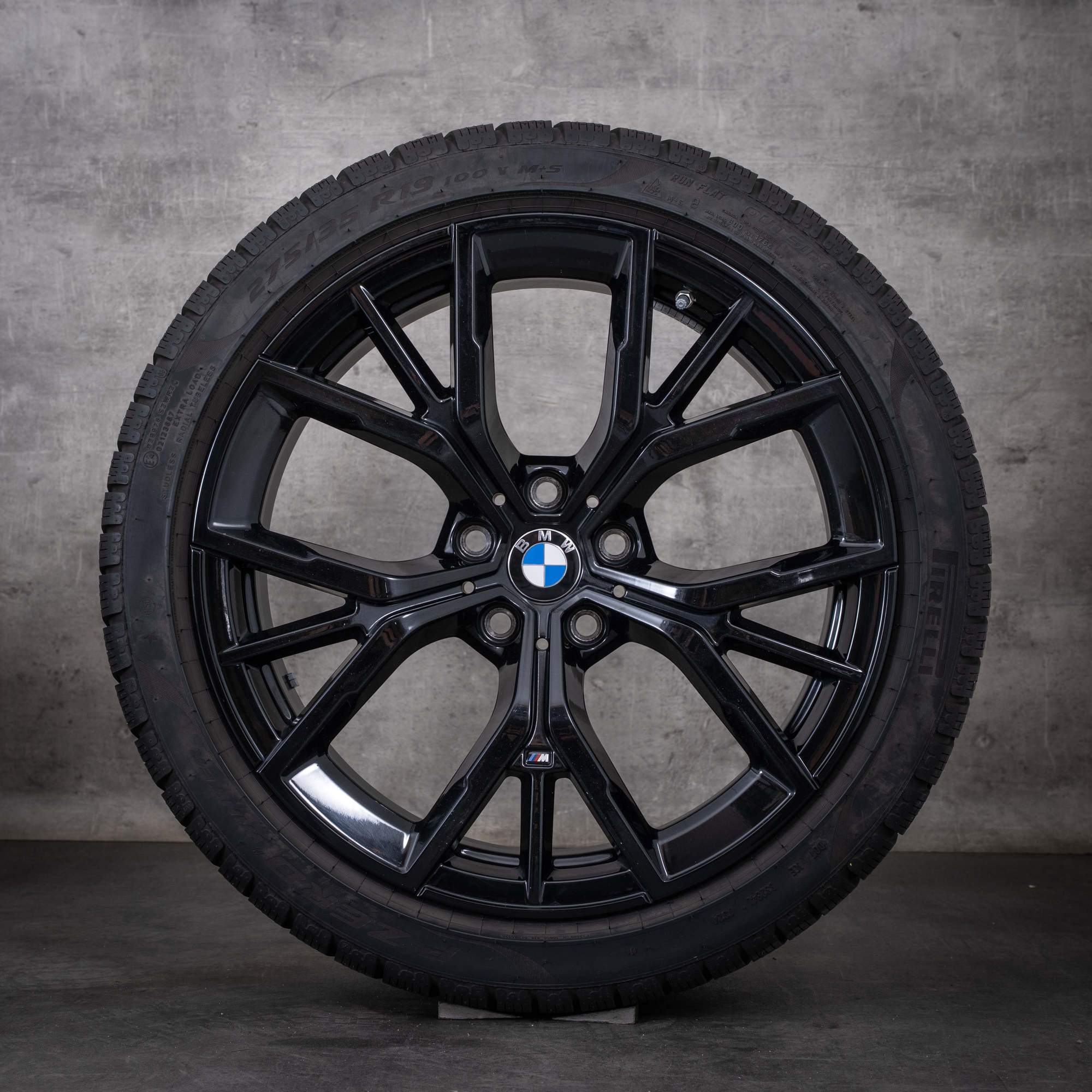 Originální zimní kola BMW řady 5, 19 palců, G30, G31, disky Styling 845, 8747234, 8747235, lesklá černá