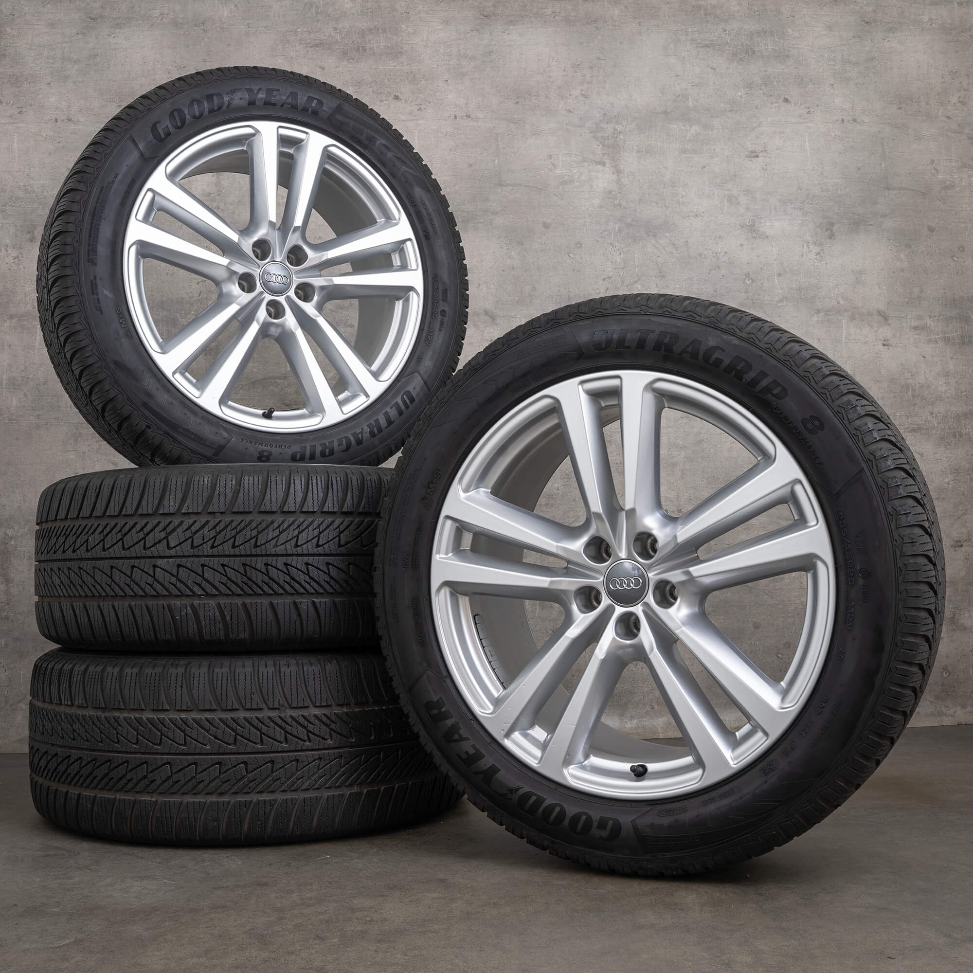 Audi Q7 SQ7 4M Winterräder 20 Zoll Felgen Winterreifen 4M0601025H silber