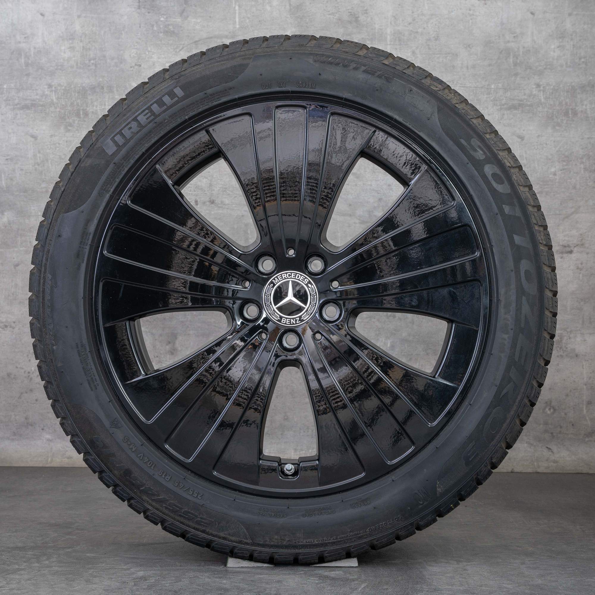 Oryginalne koła zimowe Mercedes Benz EQE 19 cali felgi V295 A2954011200 czarne błyszczące
