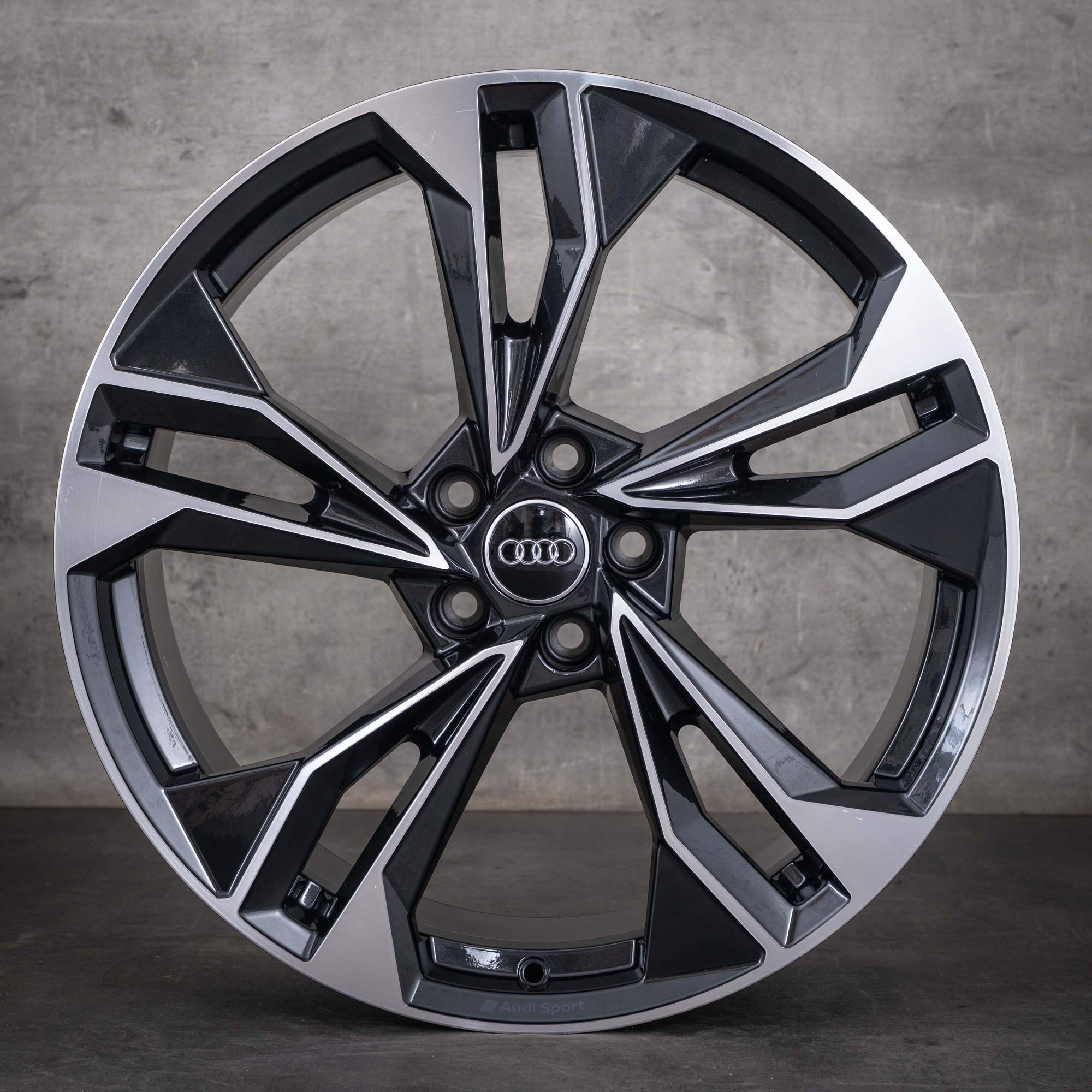 Oryginalne felgi Audi A5 S5 20 cali F5 8W B9 koła letnie wzór Polygon 8W0601025EQ granitowe Polerowane