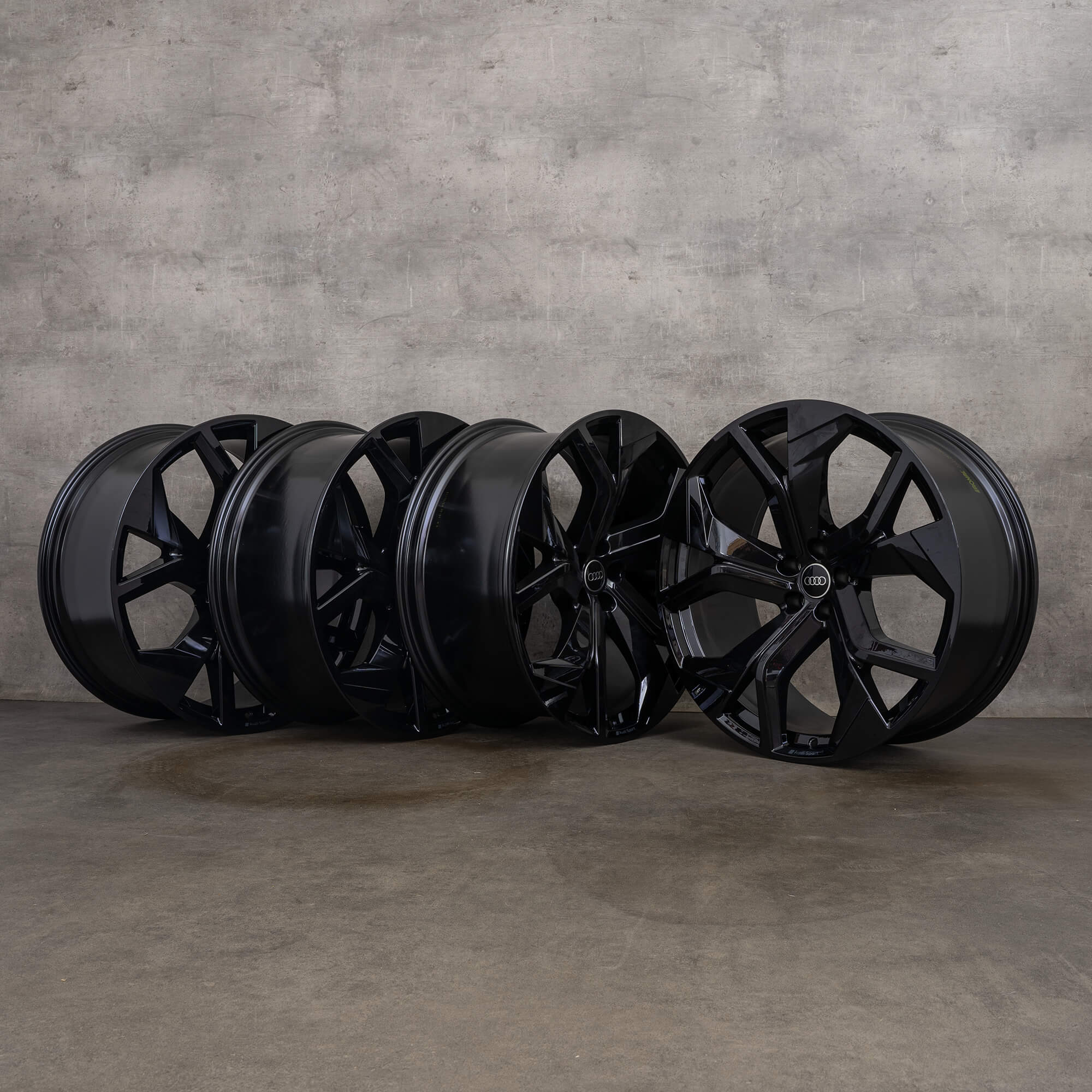 Cerchi originali Audi RS Q8 rotore da 23 pollici 4M8 4M8601025DC nero lucido