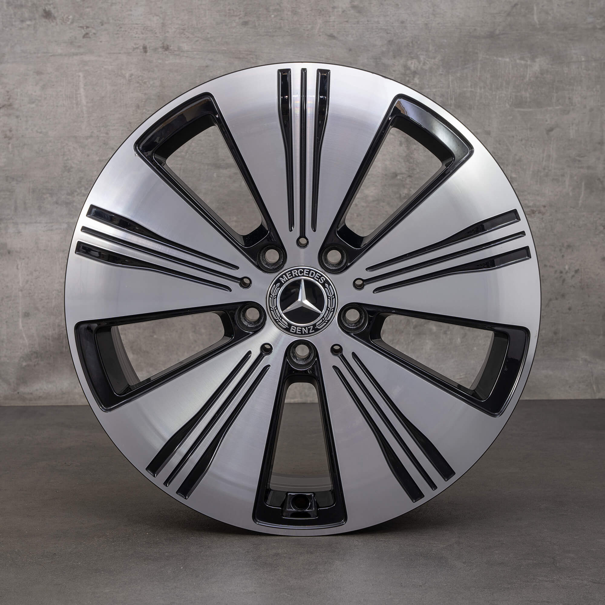 Mercedes Benz 18 tommer fælge EQA H243 EQB X243 alloysfælge A2434010100
