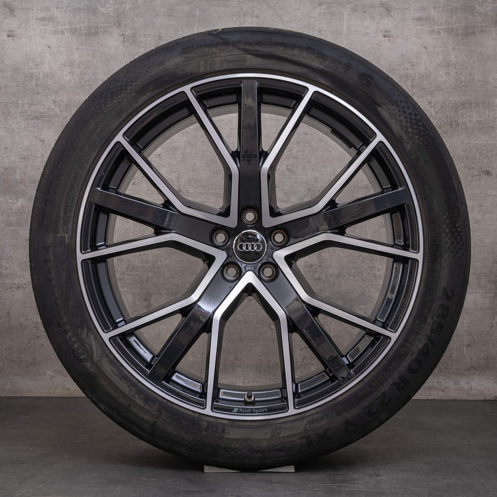 OEM Audi Q8 SQ8 snow tire packages 22 inch 4M8 rims 4M8601025Q black metallic polished