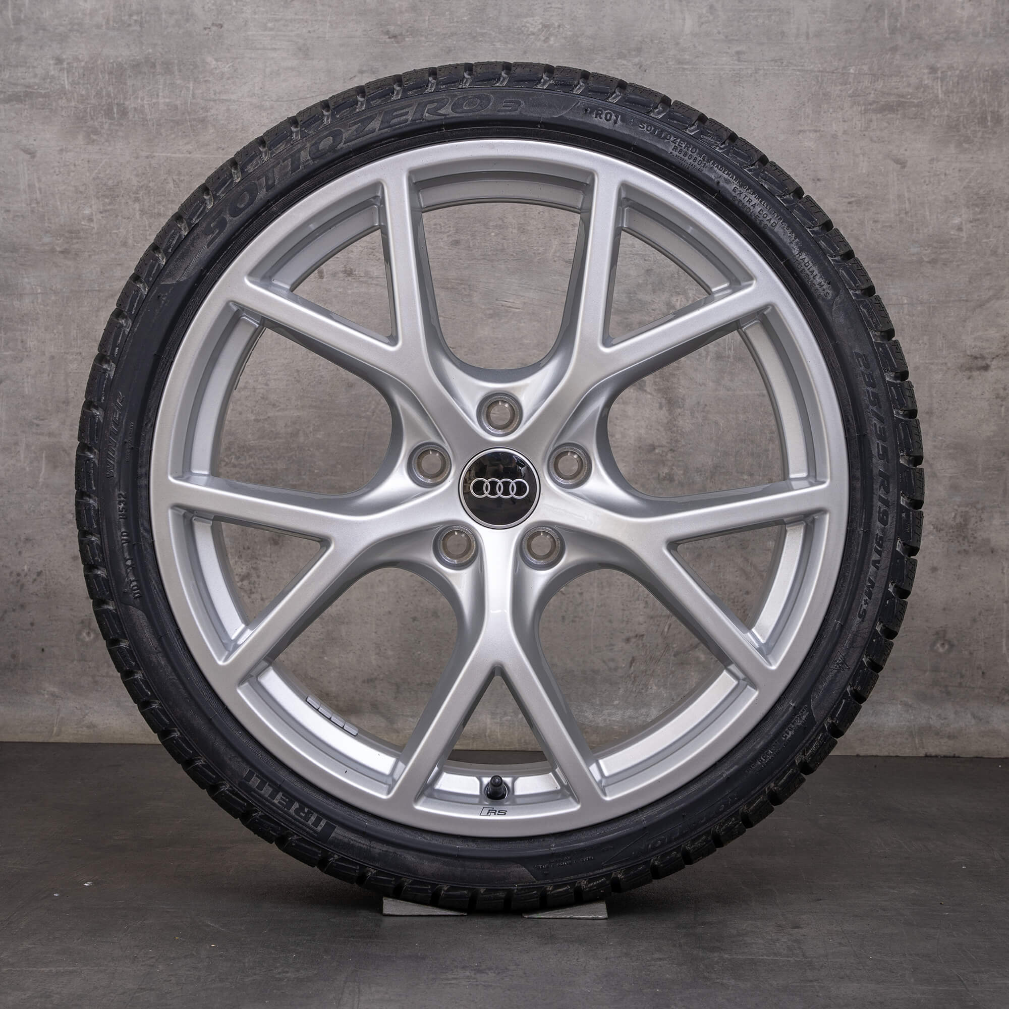 Alkuperäiset Audi RS3 talvirenkaat 19 tuuman 8Y RS vanteet 8Y0601025BT 8Y0601025BQ hopea kiiltävä UUSI