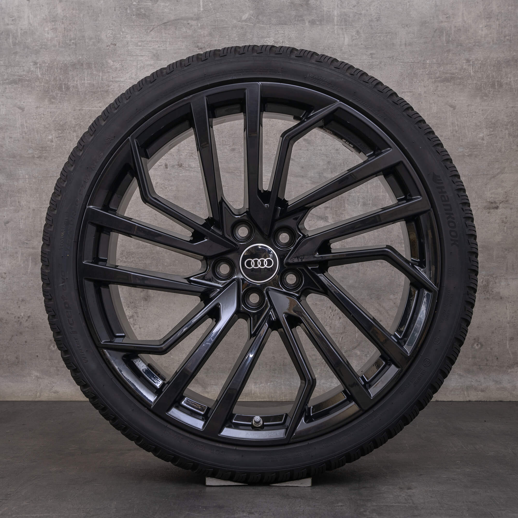 Original Audi RS4 RS5 Winterräder 20 Zoll B9 8W F5 Felgen 8W0601025FT schwarz glanz