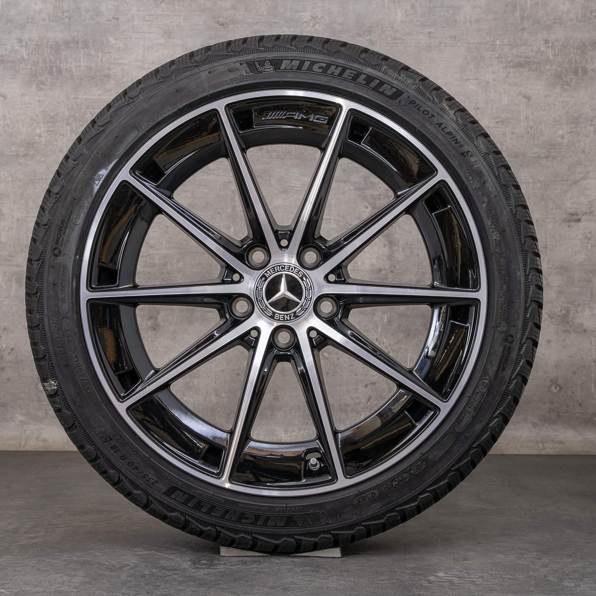 Oryginalne koła zimowe Mercedes Benz Klasa A A35 AMG 4Matic 18 cali W177 V177 Felgi A1774014300 czarne polerowane
