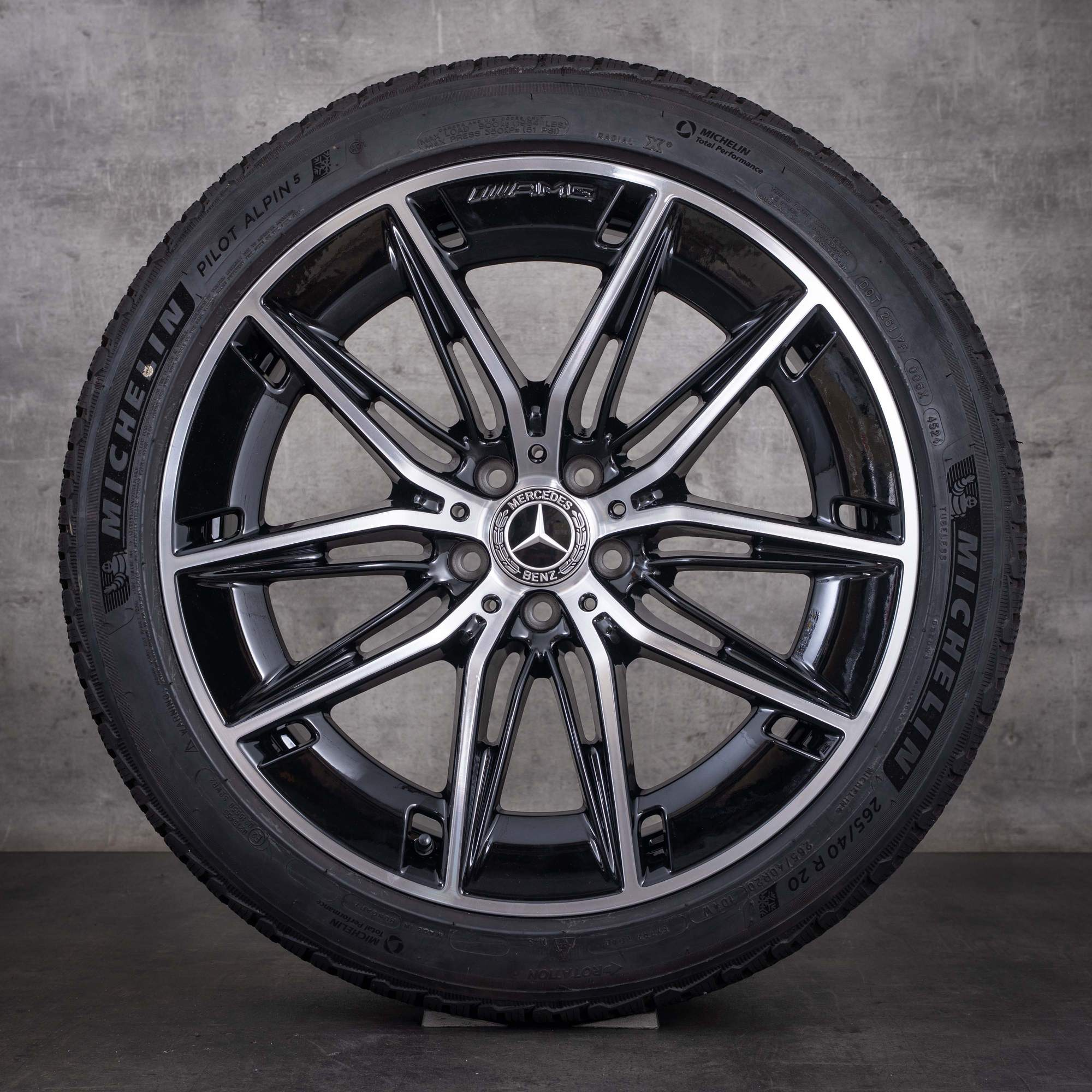 Original Mercedes Benz E-Klasse E53 AMG Hybrid  Winterräder 20 Zoll W214 S214 Felgen A2144011100 A2144011200 schwarz front glanzgedreht