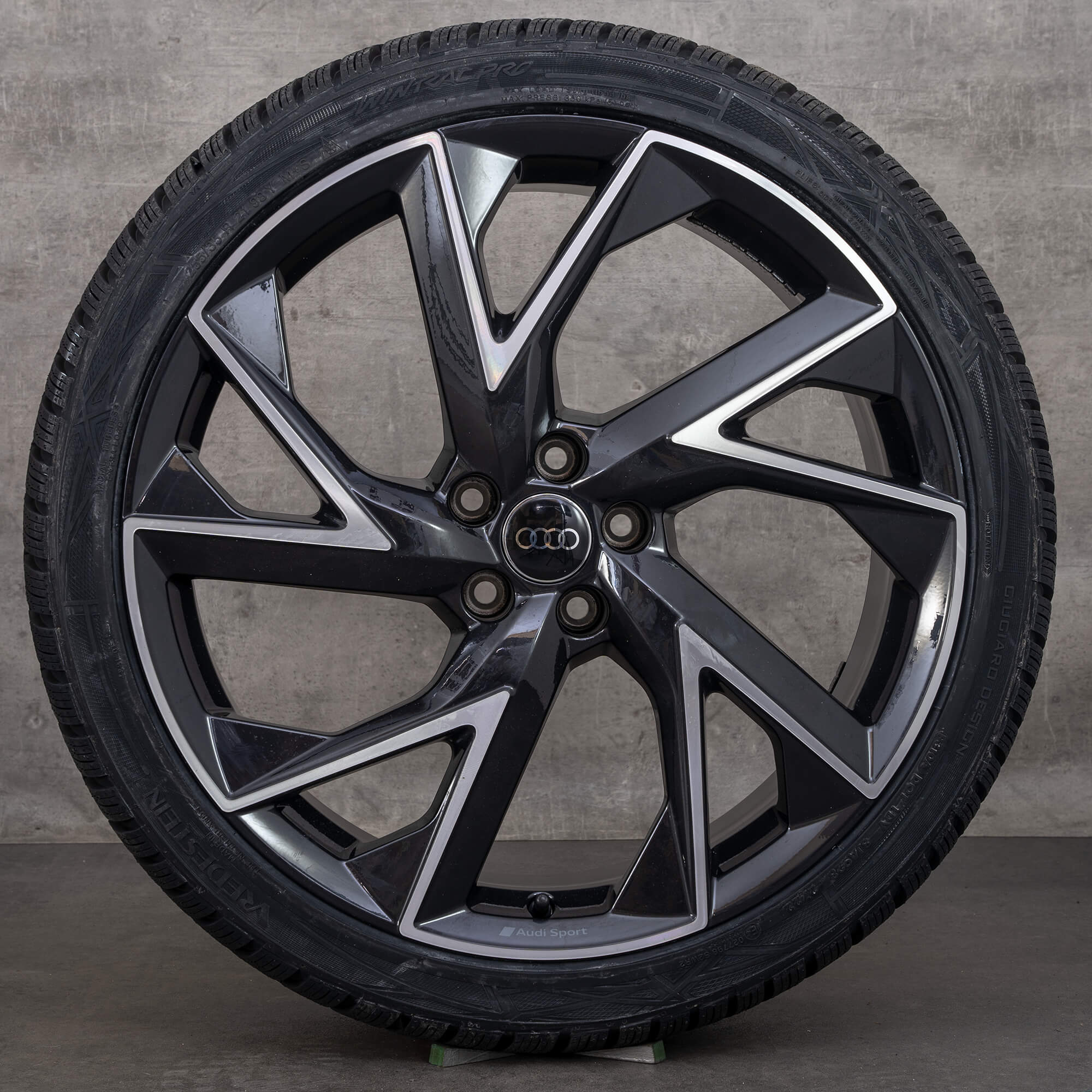 Audi 21 Zoll Felgen RSQ3 F3 Winterreifen Winterräder 83A601025AE