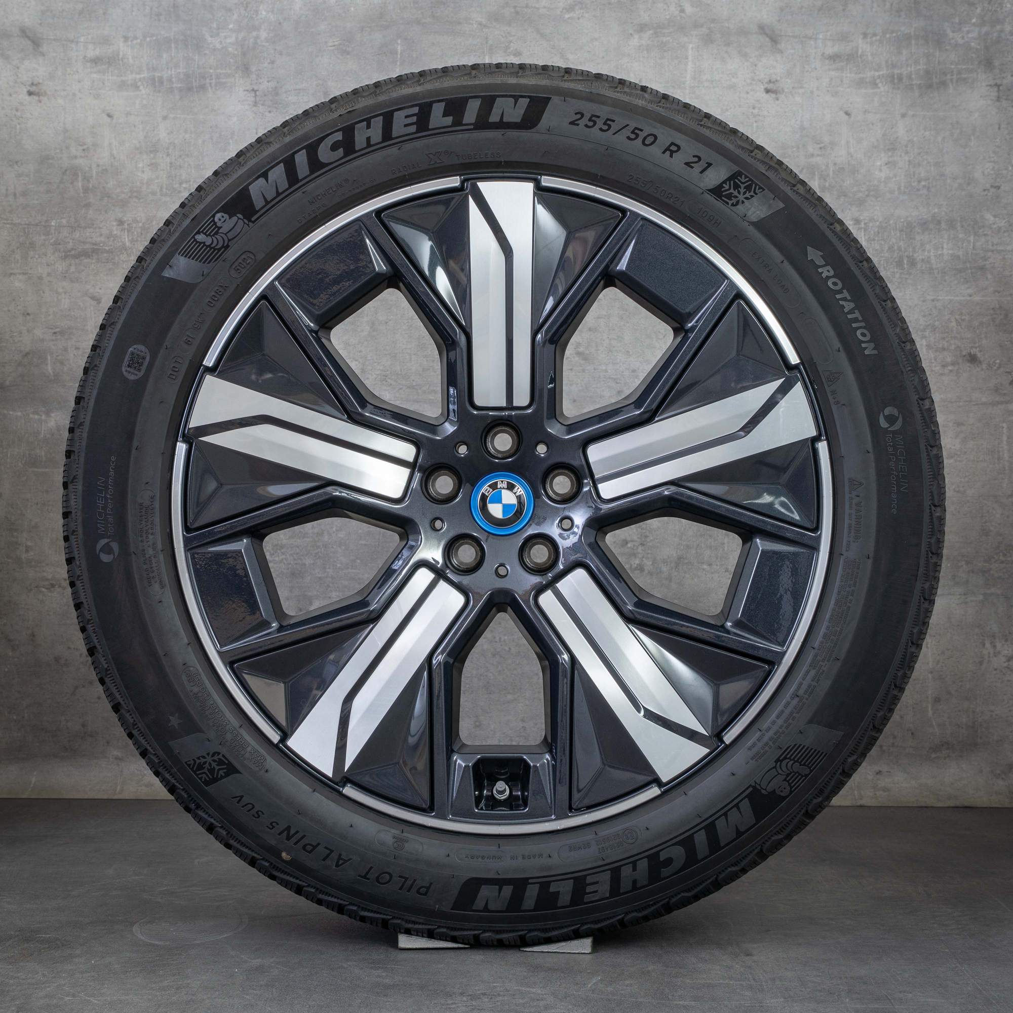 Oryginał BMW iX i20 koła zimowe 21 cali felgi 1011 aerodynamika 5A02655 midnightgrey polerowane toczone