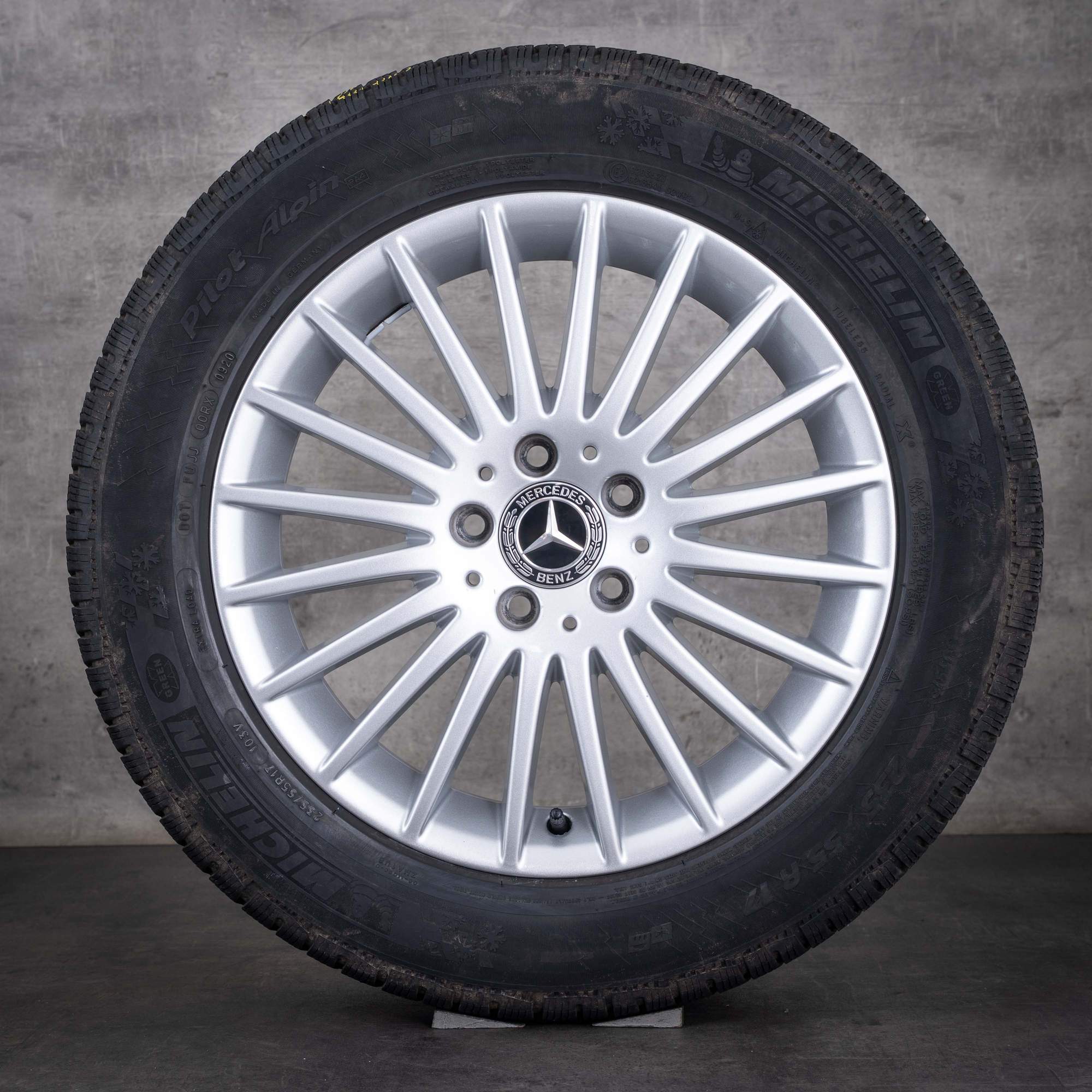 Anvelope de iarnă originale Mercedes-Benz Clasa V, 17 inci, W447, A4474014900, argintiu lucios