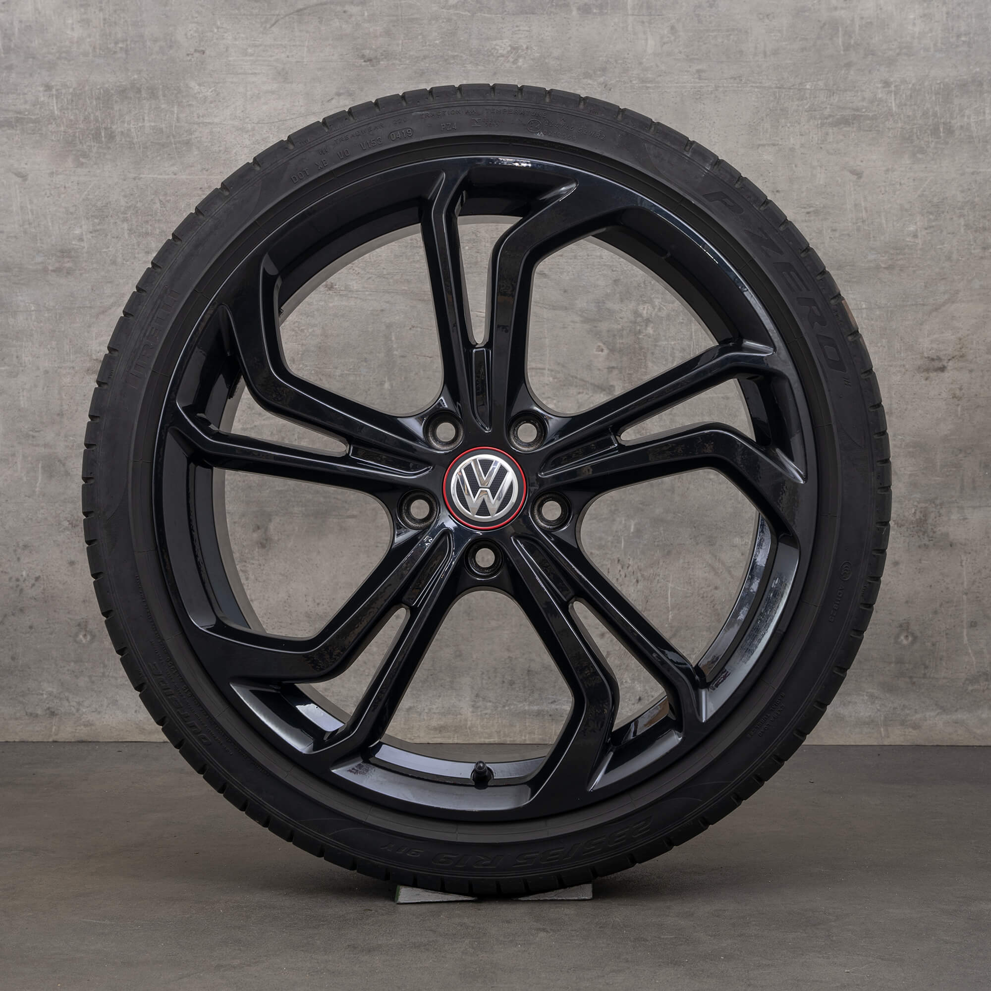 Original VW Golf 7 Felgen 19 Zoll Sommerräder 5G0601025EB Reifnitz schwarz matt