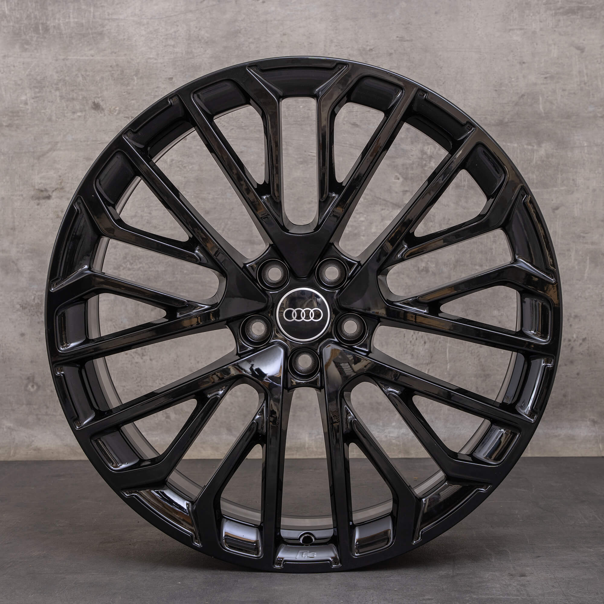 Oryginalne koła zimowe do Audi A6 S6 felgi 21 cali 4P C8 C9 4P0601025N czarne z wysokim połyskiem NOWE