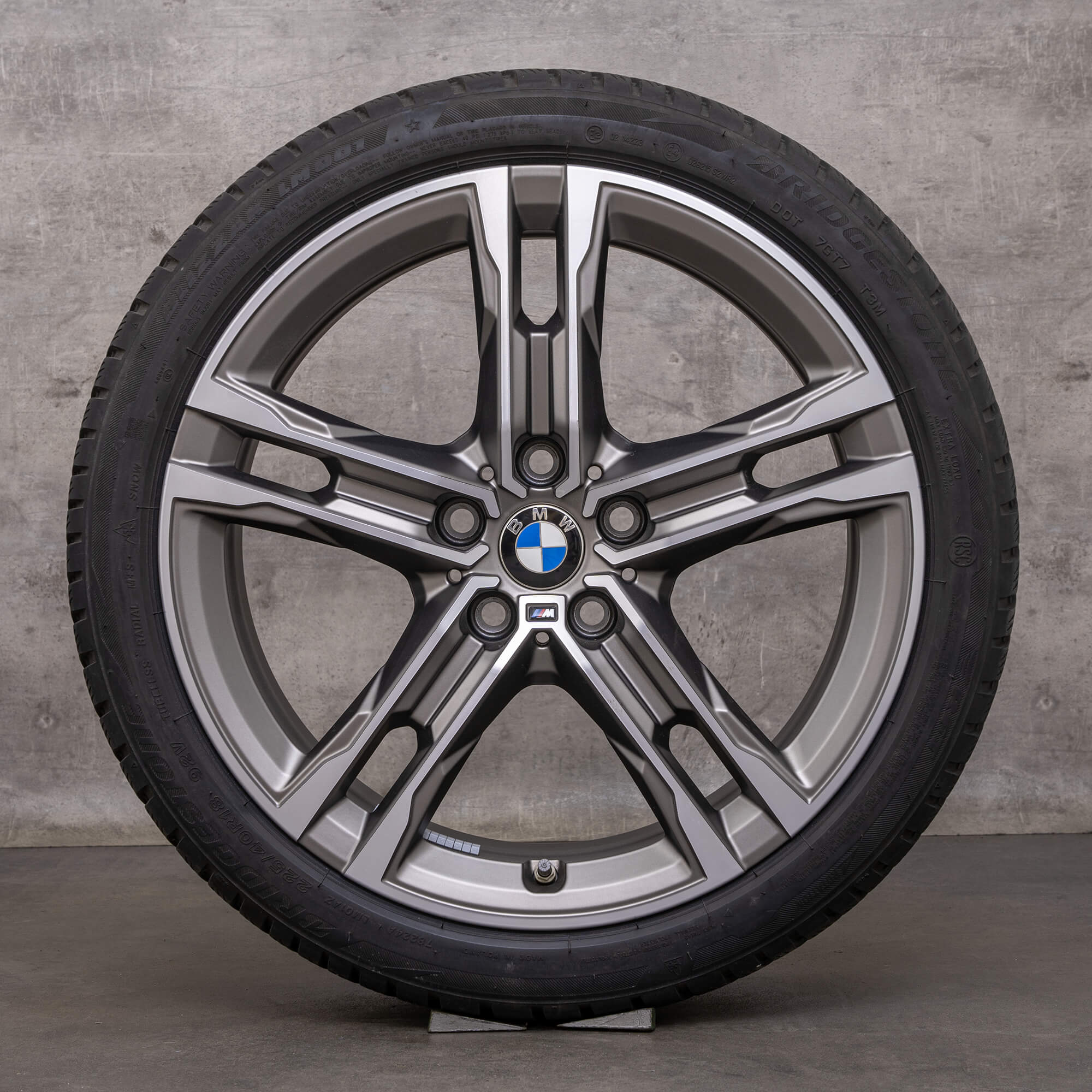 Jantes de inverno originais BMW Série 1 2 18 polegadas F40 F44 Gran Coupé jantes estilo 556 M 8053524 cinzento cerium mate polimento frontal