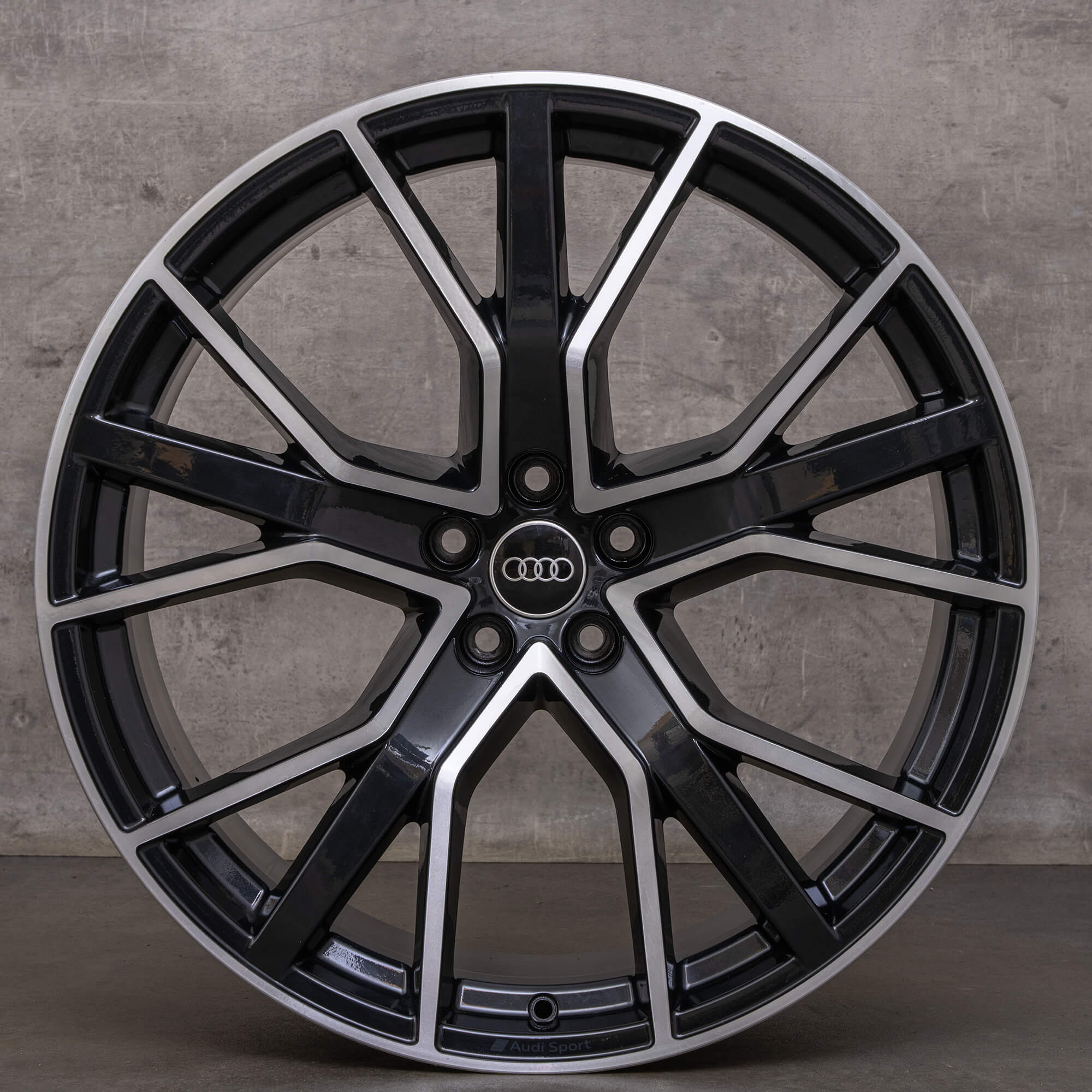 Originální disky Audi Q8 SQ8 22 palců 4M8 4M8601025Q černé leštěné