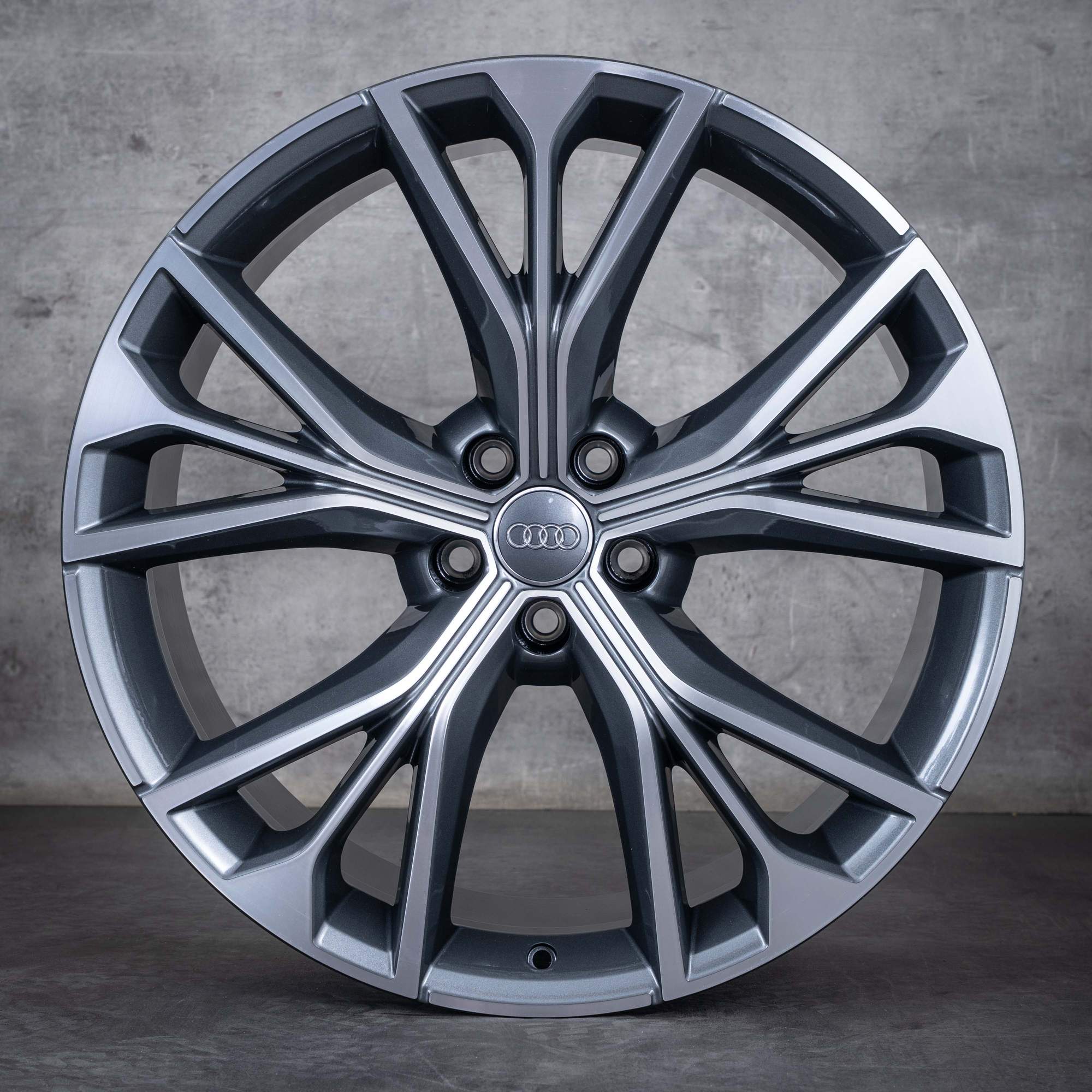 Original Audi Q8 SQ8 Felgen 21 Zoll 4M8 4M8601025S titan glanzgedreht NEU