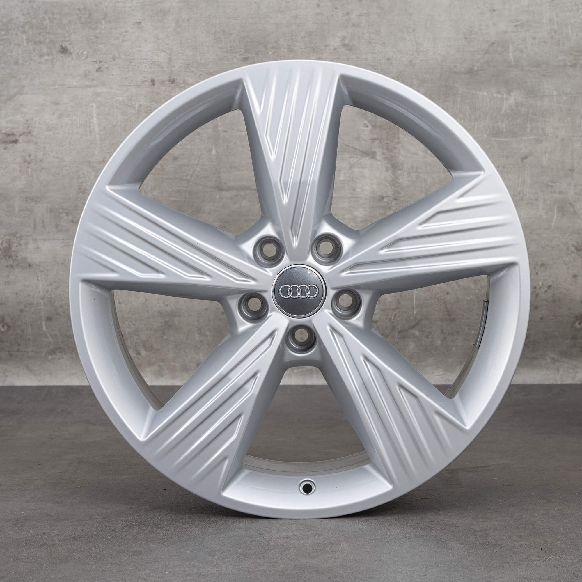 aro89様 ALY58899 Audi S8 Wheel/Rim Silver Painted #4H0601025P