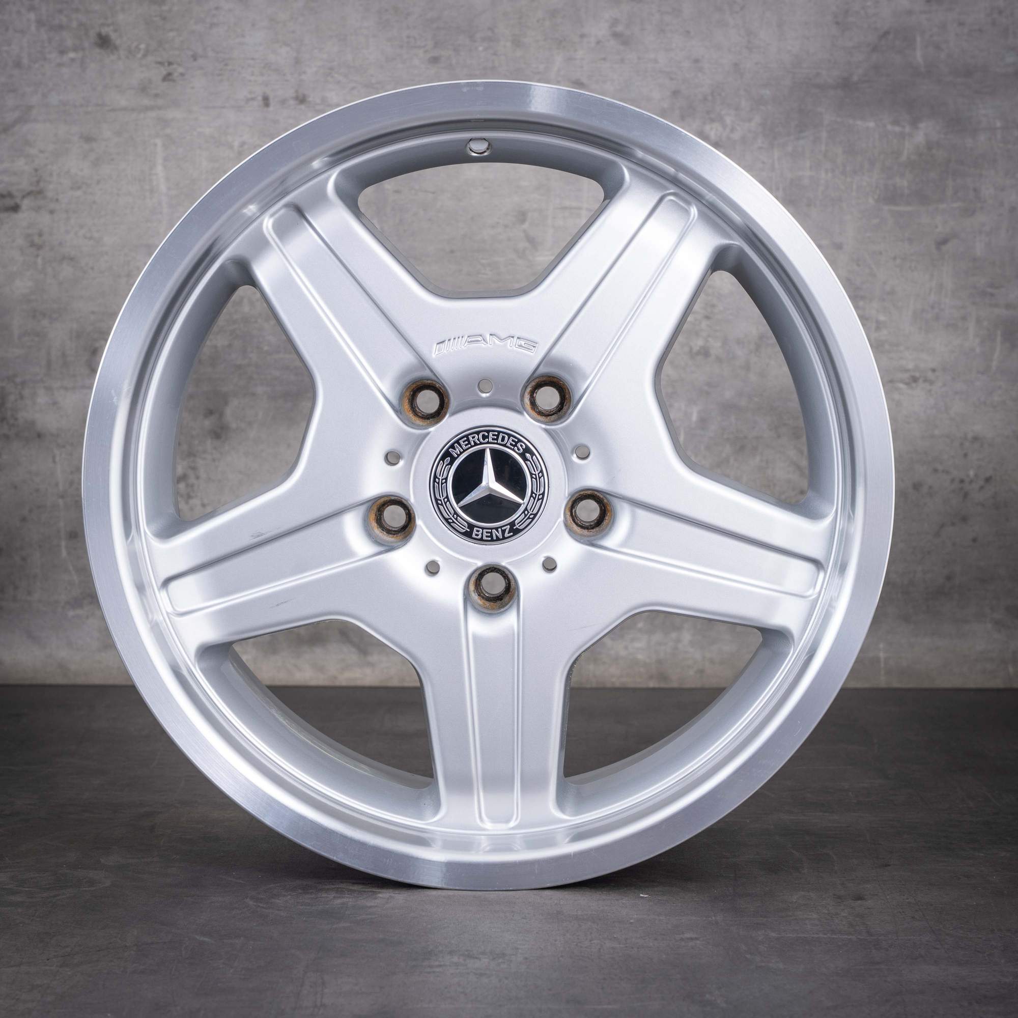 Original Mercedes-Benz G-Klass AMG-fälgar 18 tum W463 G55 A4634011302 silver helsvarvade